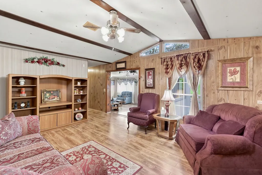 Mobile Home For Sale in Upshur County , 1141 Todd Road, Gilmer, Texas 75645, 4 Bedroom, 2 Bathroom, 2 Garage spaces, 1,820 Sqft, built in 1983, mls#21370343, Real Estate Agent in Gilmer, Homes For Sale in Upshur county, Homes For Sale in Gilmer, Realtor in Gilmer Texas, Real Estate Brokerage Independent Realty Texas, Luminita Cordes Realtor