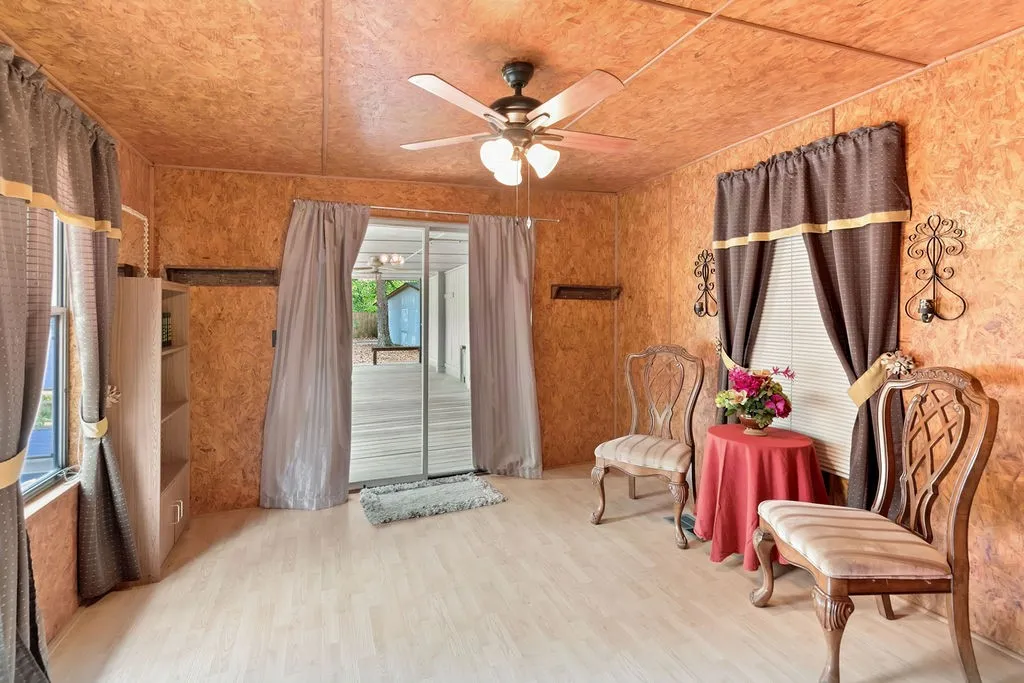 Mobile Home For Sale in Upshur County , 1141 Todd Road, Gilmer, Texas 75645, 4 Bedroom, 2 Bathroom, 2 Garage spaces, 1,820 Sqft, built in 1983, mls#21370343, Real Estate Agent in Gilmer, Homes For Sale in Upshur county, Homes For Sale in Gilmer, Realtor in Gilmer Texas, Real Estate Brokerage Independent Realty Texas, Luminita Cordes Realtor