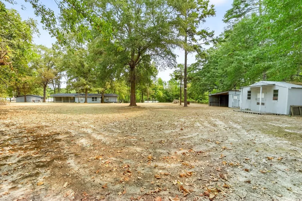 Mobile Home For Sale in Upshur County , 1141 Todd Road, Gilmer, Texas 75645, 4 Bedroom, 2 Bathroom, 2 Garage spaces, 1,820 Sqft, built in 1983, mls#21370343, Real Estate Agent in Gilmer, Homes For Sale in Upshur county, Homes For Sale in Gilmer, Realtor in Gilmer Texas, Real Estate Brokerage Independent Realty Texas, Luminita Cordes Realtor