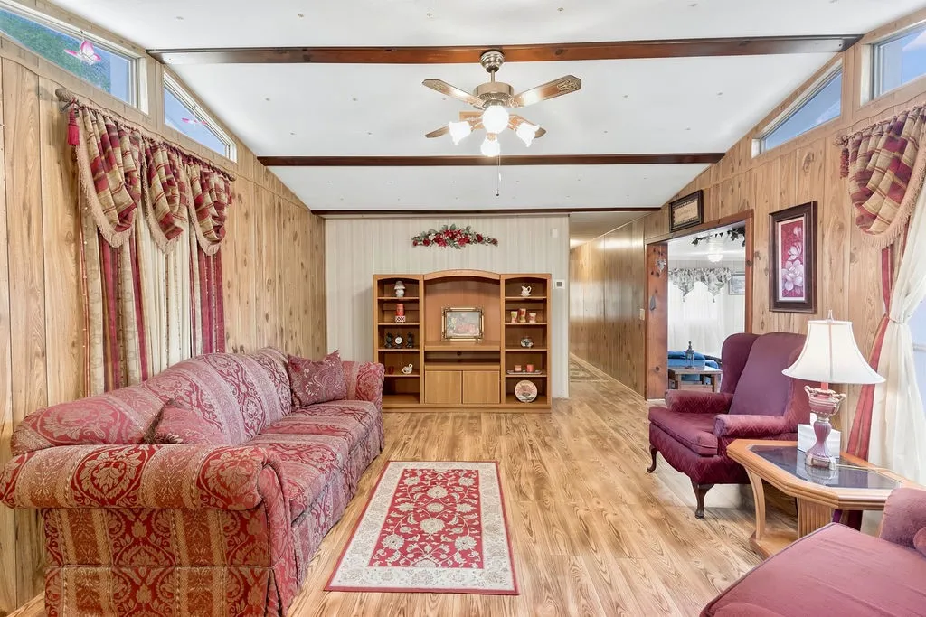Mobile Home For Sale in Upshur County , 1141 Todd Road, Gilmer, Texas 75645, 4 Bedroom, 2 Bathroom, 2 Garage spaces, 1,820 Sqft, built in 1983, mls#21370343, Real Estate Agent in Gilmer, Homes For Sale in Upshur county, Homes For Sale in Gilmer, Realtor in Gilmer Texas, Real Estate Brokerage Independent Realty Texas, Luminita Cordes Realtor