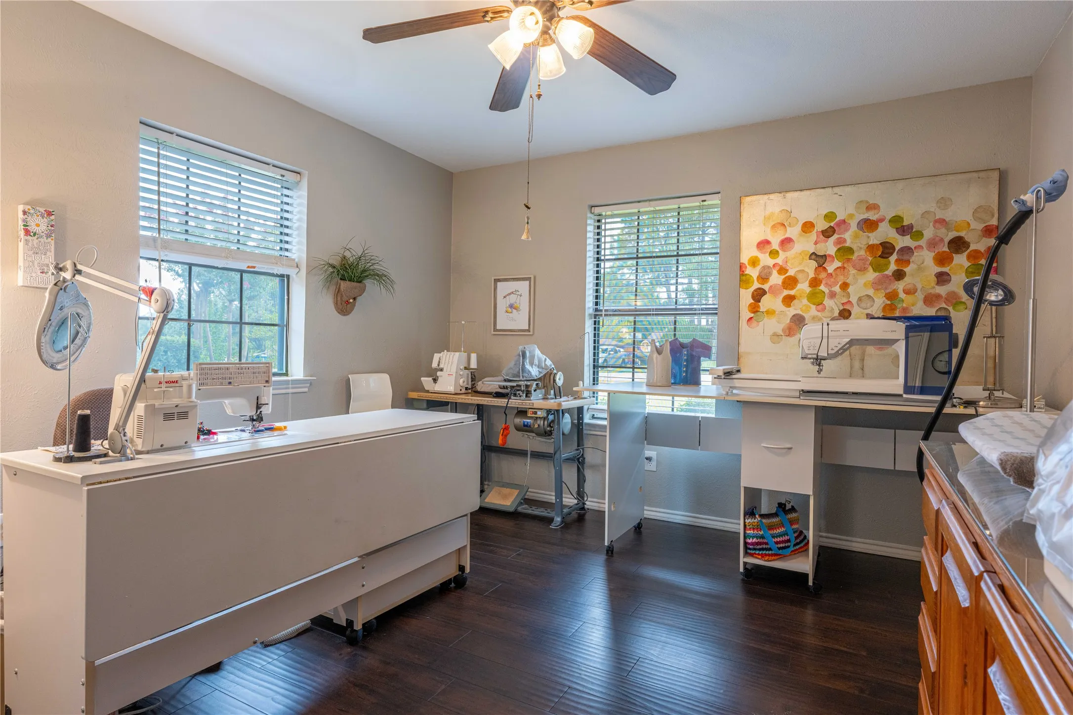 Single Family Residence For Sale in Denton County , 478 Sellmeyer Lane, Highland Village, Texas 75077, 3 Bedroom, 3 Bathroom, 2 Garage spaces, 2,468 Sqft, built in 1979, mls#21372019, Real Estate Agent in Highland Village, Homes For Sale in Denton county, Homes For Sale in Highland Village, Realtor in Highland Village Texas, Real Estate Brokerage Independent Realty Texas, Luminita Cordes Realtor