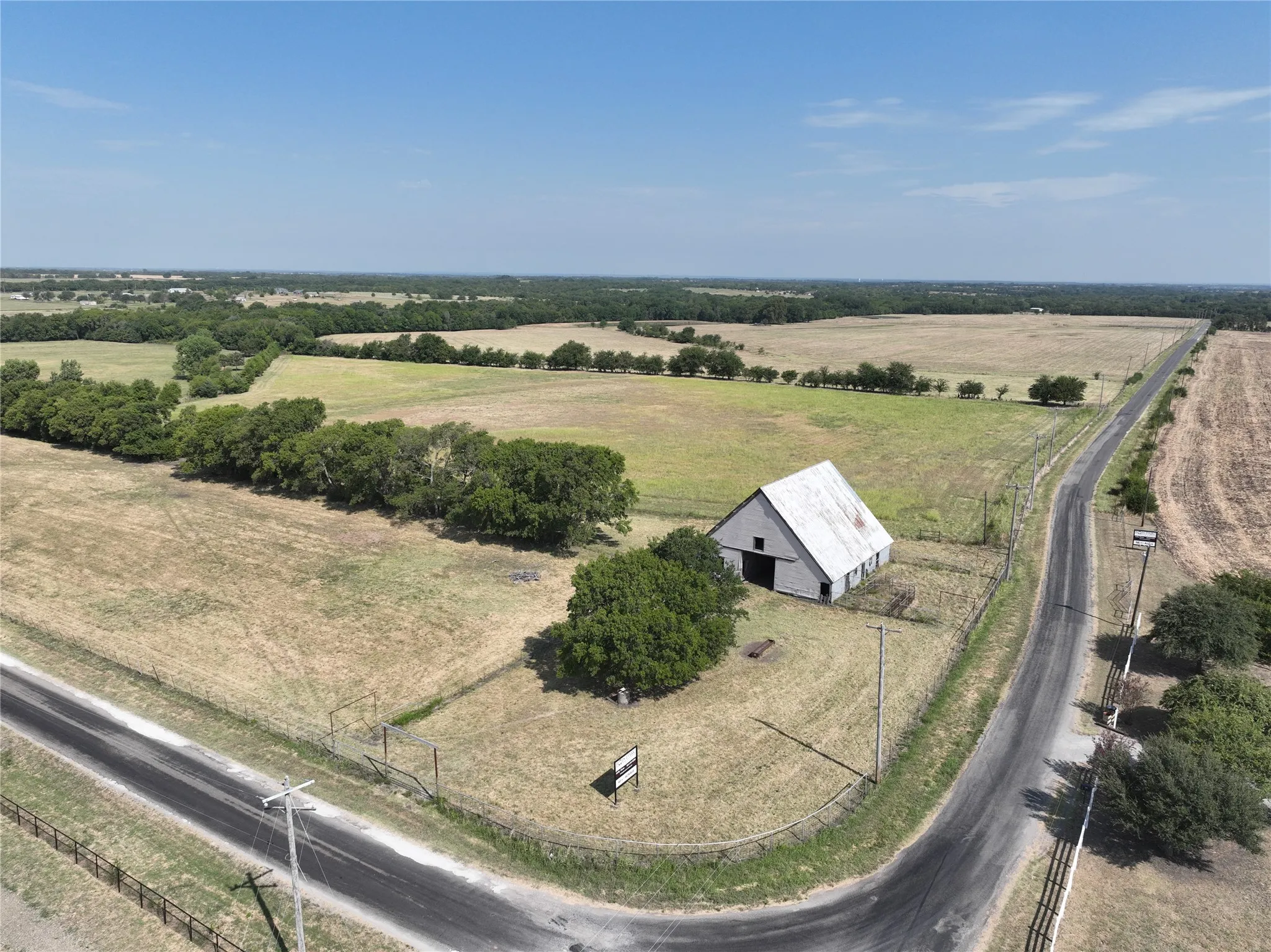 Unimproved Land For Sale in Grayson County , TBD Rutledge Rd., Whitewright, Texas 75491, 0, 0, Garage spaces, 0 Sqft, built in 0, mls#21371497, Real Estate Agent in Whitewright, Homes For Sale in Grayson county, Homes For Sale in Whitewright, Realtor in Whitewright Texas, Real Estate Brokerage Independent Realty Texas, Luminita Cordes Realtor