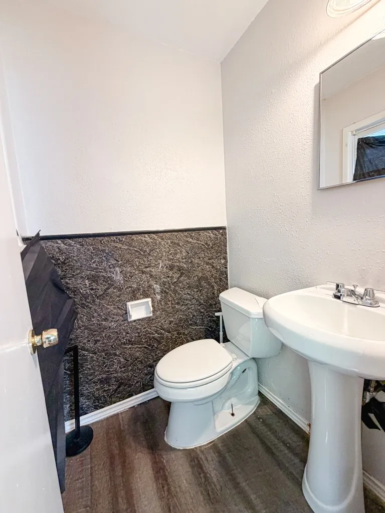 Single Family Residence For Rent in Tarrant County , 1322 Biggs Terrace, Arlington, Texas 76010, 4 Bedroom, 2 Bathroom, 1 Garage spaces, 1,392 Sqft, built in 1953, mls#21372191, Real Estate Agent in Arlington, Homes For Rent in Tarrant county, Homes For Rent in Arlington, Realtor in Arlington Texas, Real Estate Brokerage Independent Realty Texas, Luminita Cordes Realtor