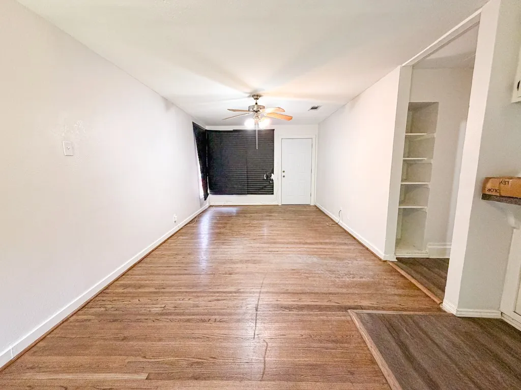 Single Family Residence For Rent in Tarrant County , 1322 Biggs Terrace, Arlington, Texas 76010, 4 Bedroom, 2 Bathroom, 1 Garage spaces, 1,392 Sqft, built in 1953, mls#21372191, Real Estate Agent in Arlington, Homes For Rent in Tarrant county, Homes For Rent in Arlington, Realtor in Arlington Texas, Real Estate Brokerage Independent Realty Texas, Luminita Cordes Realtor