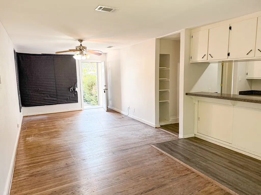 Single Family Residence For Rent in Tarrant County , 1322 Biggs Terrace, Arlington, Texas 76010, 4 Bedroom, 2 Bathroom, 1 Garage spaces, 1,392 Sqft, built in 1953, mls#21372191, Real Estate Agent in Arlington, Homes For Rent in Tarrant county, Homes For Rent in Arlington, Realtor in Arlington Texas, Real Estate Brokerage Independent Realty Texas, Luminita Cordes Realtor
