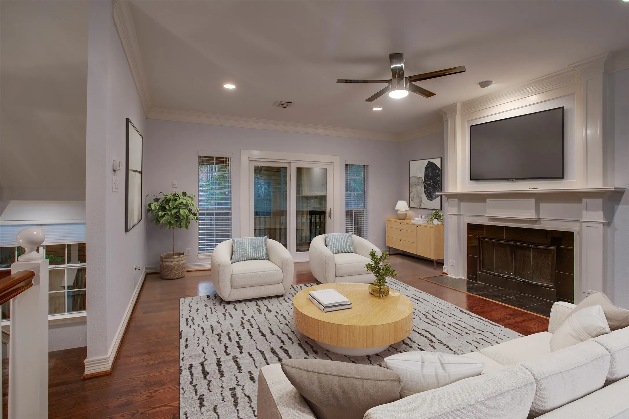 Single Family Residence For Sale in Dallas County , 4209 Wycliff Avenue A, Dallas, Texas 75219, 3 Bedroom, 3 Bathroom, 2 Garage spaces, 2,070 Sqft, built in 1998, mls#21371100, Real Estate Agent in Dallas, Homes For Sale in Dallas county, Homes For Sale in Dallas, Realtor in Dallas Texas, Real Estate Brokerage Independent Realty Texas, Luminita Cordes Realtor