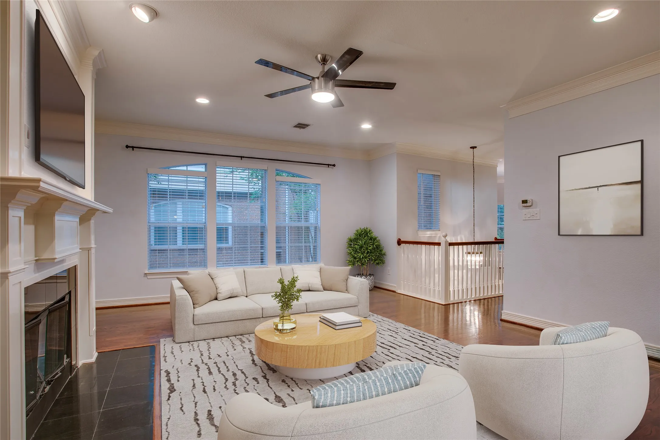 Single Family Residence For Sale in Dallas County , 4209 Wycliff Avenue A, Dallas, Texas 75219, 3 Bedroom, 3 Bathroom, 2 Garage spaces, 2,070 Sqft, built in 1998, mls#21371100, Real Estate Agent in Dallas, Homes For Sale in Dallas county, Homes For Sale in Dallas, Realtor in Dallas Texas, Real Estate Brokerage Independent Realty Texas, Luminita Cordes Realtor