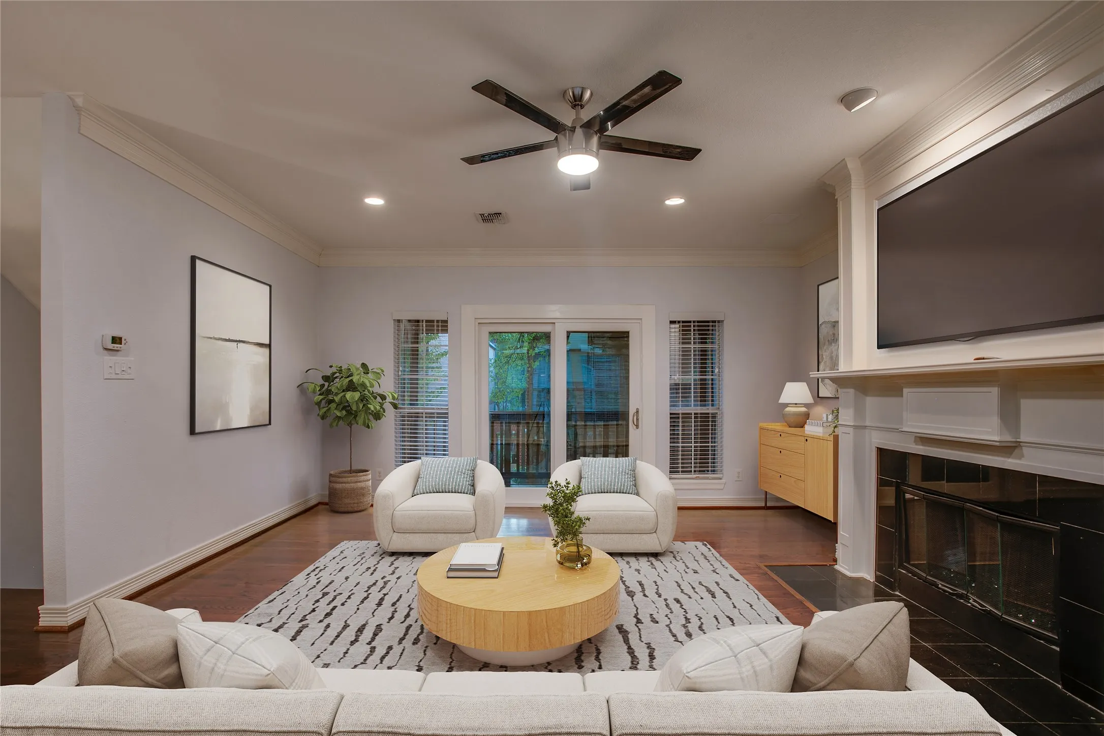 Single Family Residence For Sale in Dallas County , 4209 Wycliff Avenue A, Dallas, Texas 75219, 3 Bedroom, 3 Bathroom, 2 Garage spaces, 2,070 Sqft, built in 1998, mls#21371100, Real Estate Agent in Dallas, Homes For Sale in Dallas county, Homes For Sale in Dallas, Realtor in Dallas Texas, Real Estate Brokerage Independent Realty Texas, Luminita Cordes Realtor