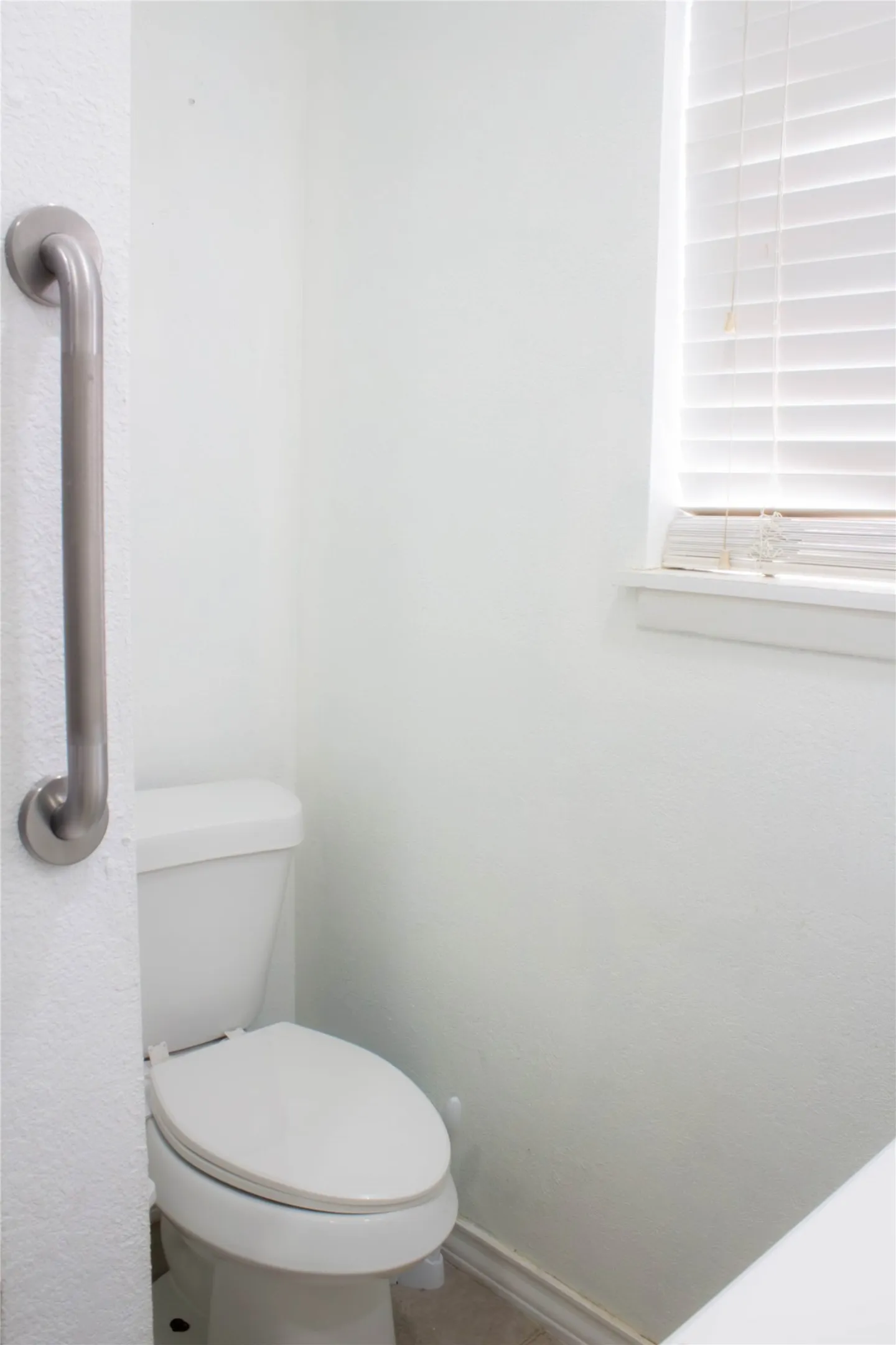 Single Family Residence For Sale in Young County , 1409 Avenue D, Graham, Texas 76450, 3 Bedroom, 1 Bathroom, Garage spaces, 1,142 Sqft, built in 1960, mls#21372227, Real Estate Agent in Graham, Homes For Sale in Young county, Homes For Sale in Graham, Realtor in Graham Texas, Real Estate Brokerage Independent Realty Texas, Luminita Cordes Realtor