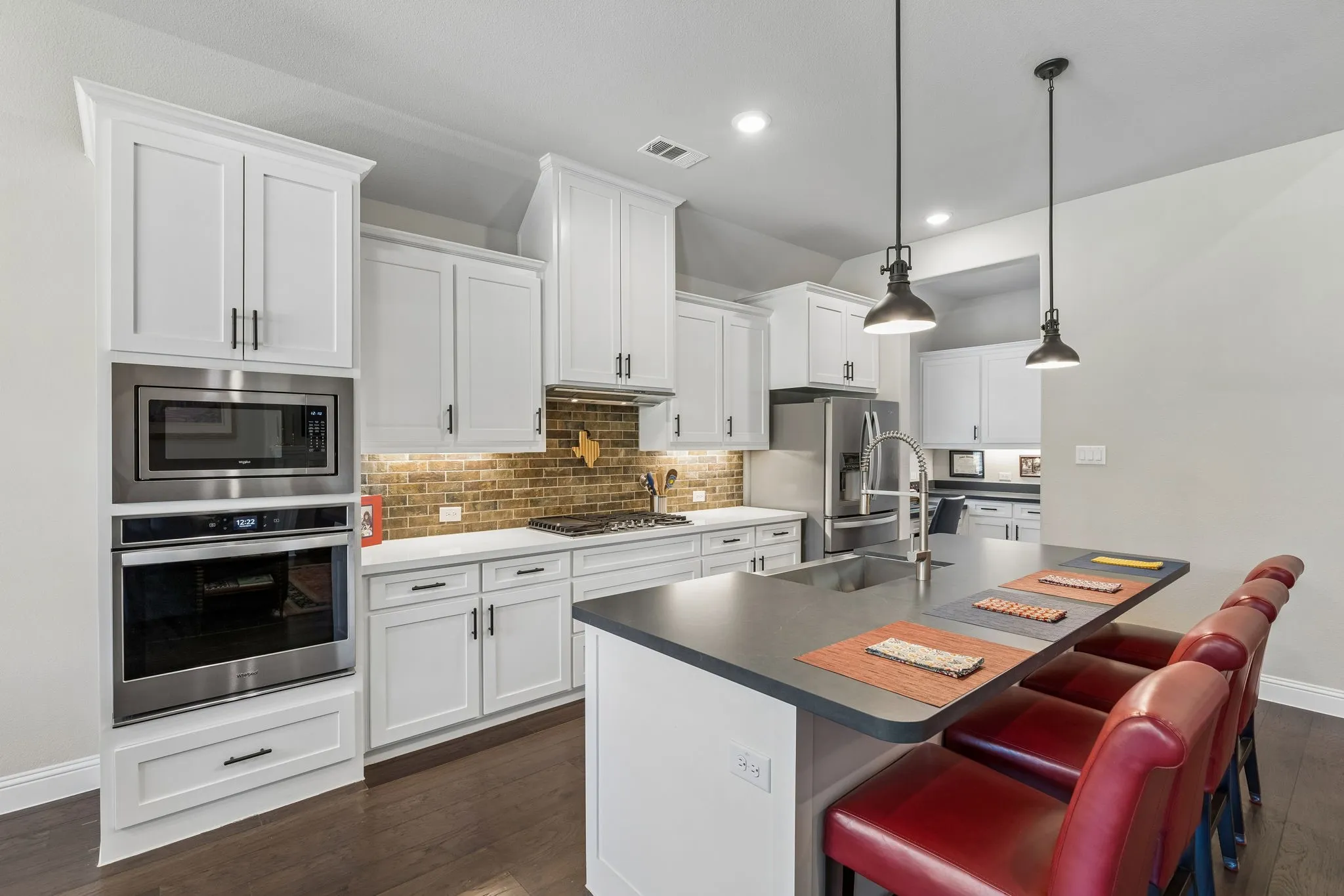 Single Family Residence For Sale in Collin County , 6612 Cristo Lane, Mc Kinney, Texas 75070, 4 Bedroom, 4 Bathroom, 2 Garage spaces, 2,653 Sqft, built in 2018, mls#21372185, Real Estate Agent in Mc Kinney, Homes For Sale in Collin county, Homes For Sale in Mc Kinney, Realtor in Mc Kinney Texas, Real Estate Brokerage Independent Realty Texas, Luminita Cordes Realtor