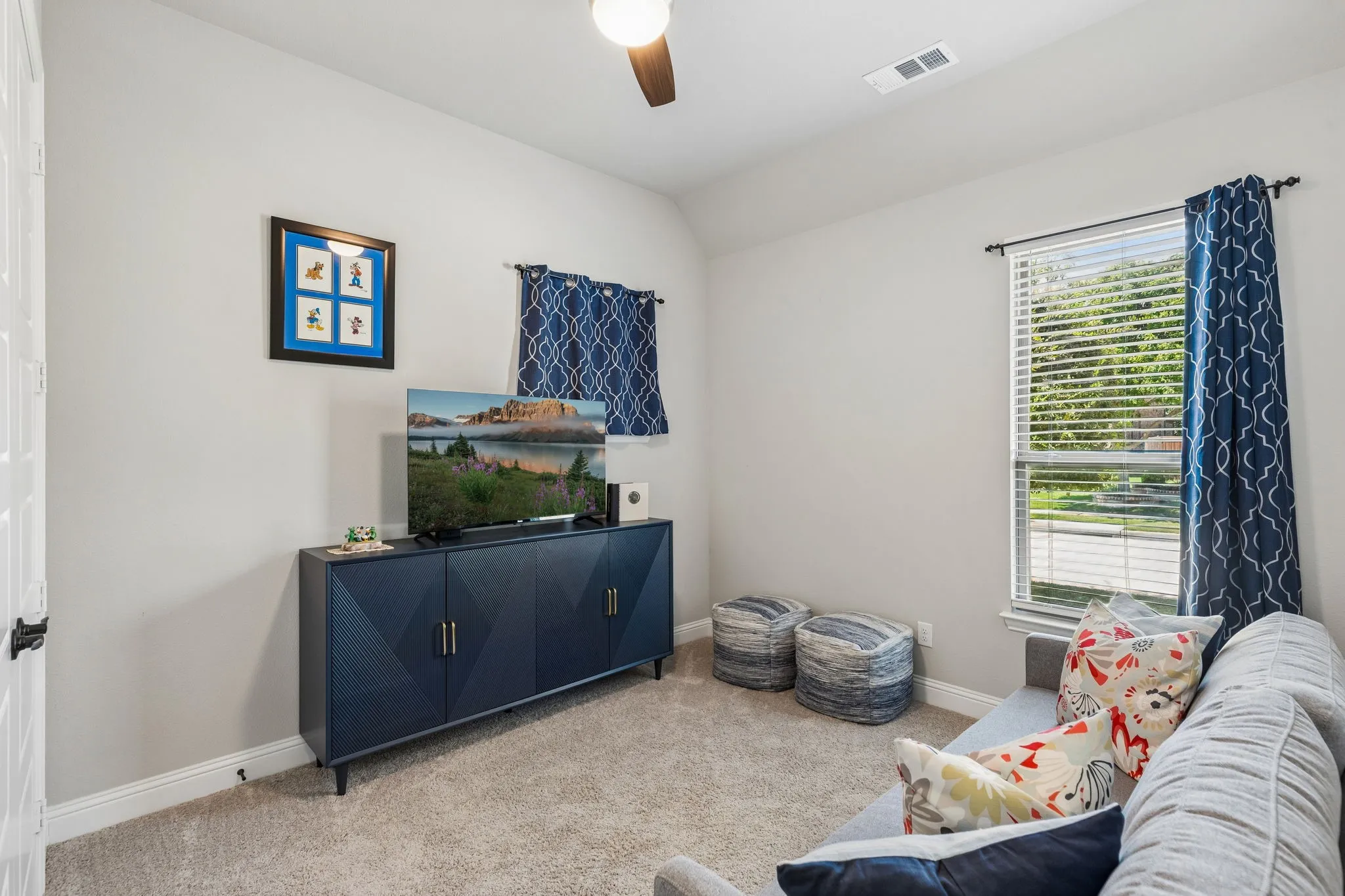 Single Family Residence For Sale in Collin County , 6612 Cristo Lane, Mc Kinney, Texas 75070, 4 Bedroom, 4 Bathroom, 2 Garage spaces, 2,653 Sqft, built in 2018, mls#21372185, Real Estate Agent in Mc Kinney, Homes For Sale in Collin county, Homes For Sale in Mc Kinney, Realtor in Mc Kinney Texas, Real Estate Brokerage Independent Realty Texas, Luminita Cordes Realtor