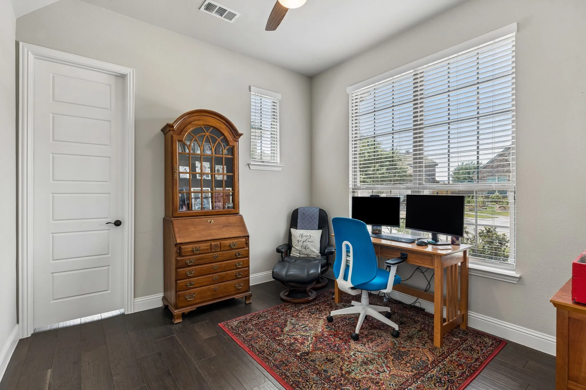 Single Family Residence For Sale in Collin County , 6612 Cristo Lane, Mc Kinney, Texas 75070, 4 Bedroom, 4 Bathroom, 2 Garage spaces, 2,653 Sqft, built in 2018, mls#21372185, Real Estate Agent in Mc Kinney, Homes For Sale in Collin county, Homes For Sale in Mc Kinney, Realtor in Mc Kinney Texas, Real Estate Brokerage Independent Realty Texas, Luminita Cordes Realtor