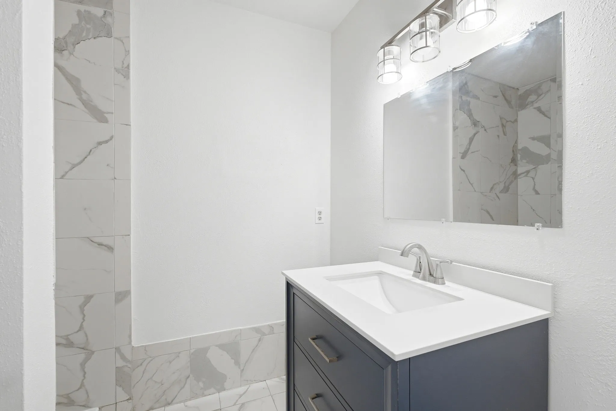 2nd Primary Bathroom