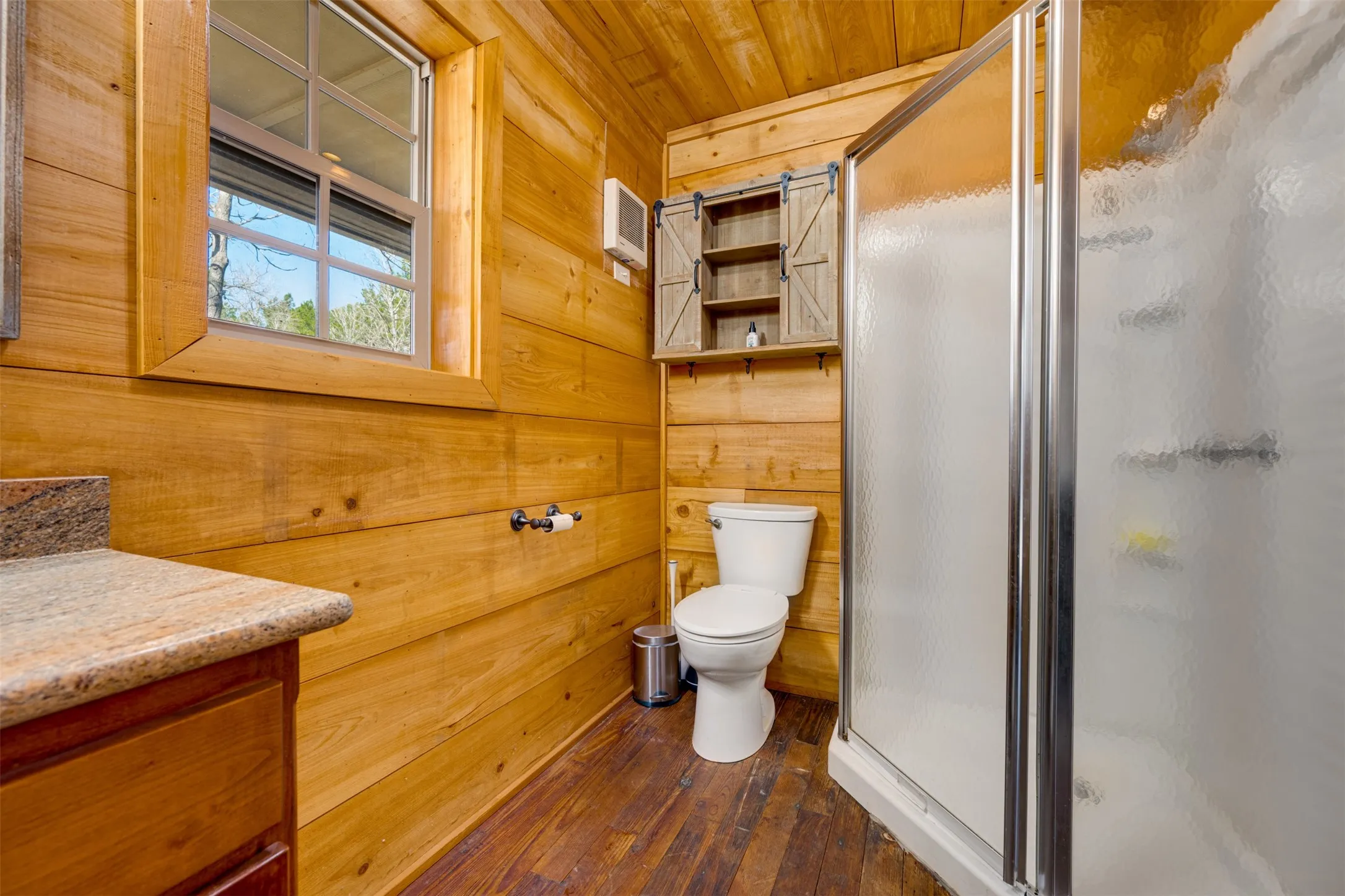Single Family Residence For Sale in Cherokee County , 8779 FM 768 N, Jacksonville, Texas 75766, 1 Bedroom, 1 Bathroom, Garage spaces, 900 Sqft, built in 2010, mls#21372178, Real Estate Agent in Jacksonville, Homes For Sale in Cherokee county, Homes For Sale in Jacksonville, Realtor in Jacksonville Texas, Real Estate Brokerage Independent Realty Texas, Luminita Cordes Realtor