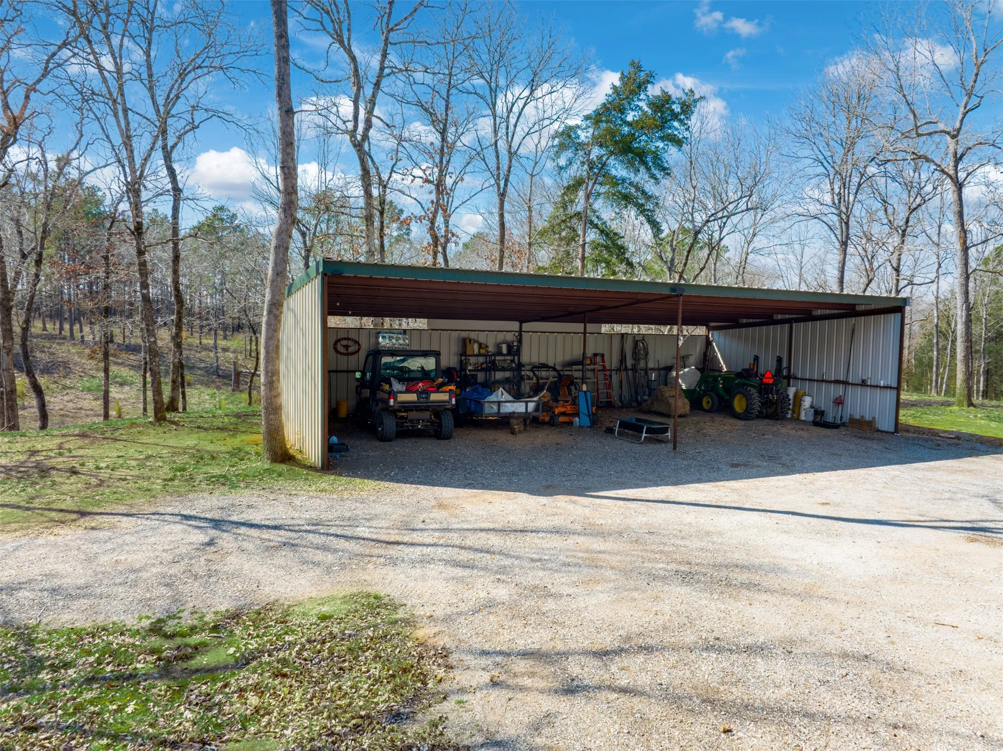 Single Family Residence For Sale in Cherokee County , 8779 FM 768 N, Jacksonville, Texas 75766, 1 Bedroom, 1 Bathroom, Garage spaces, 900 Sqft, built in 2010, mls#21372178, Real Estate Agent in Jacksonville, Homes For Sale in Cherokee county, Homes For Sale in Jacksonville, Realtor in Jacksonville Texas, Real Estate Brokerage Independent Realty Texas, Luminita Cordes Realtor