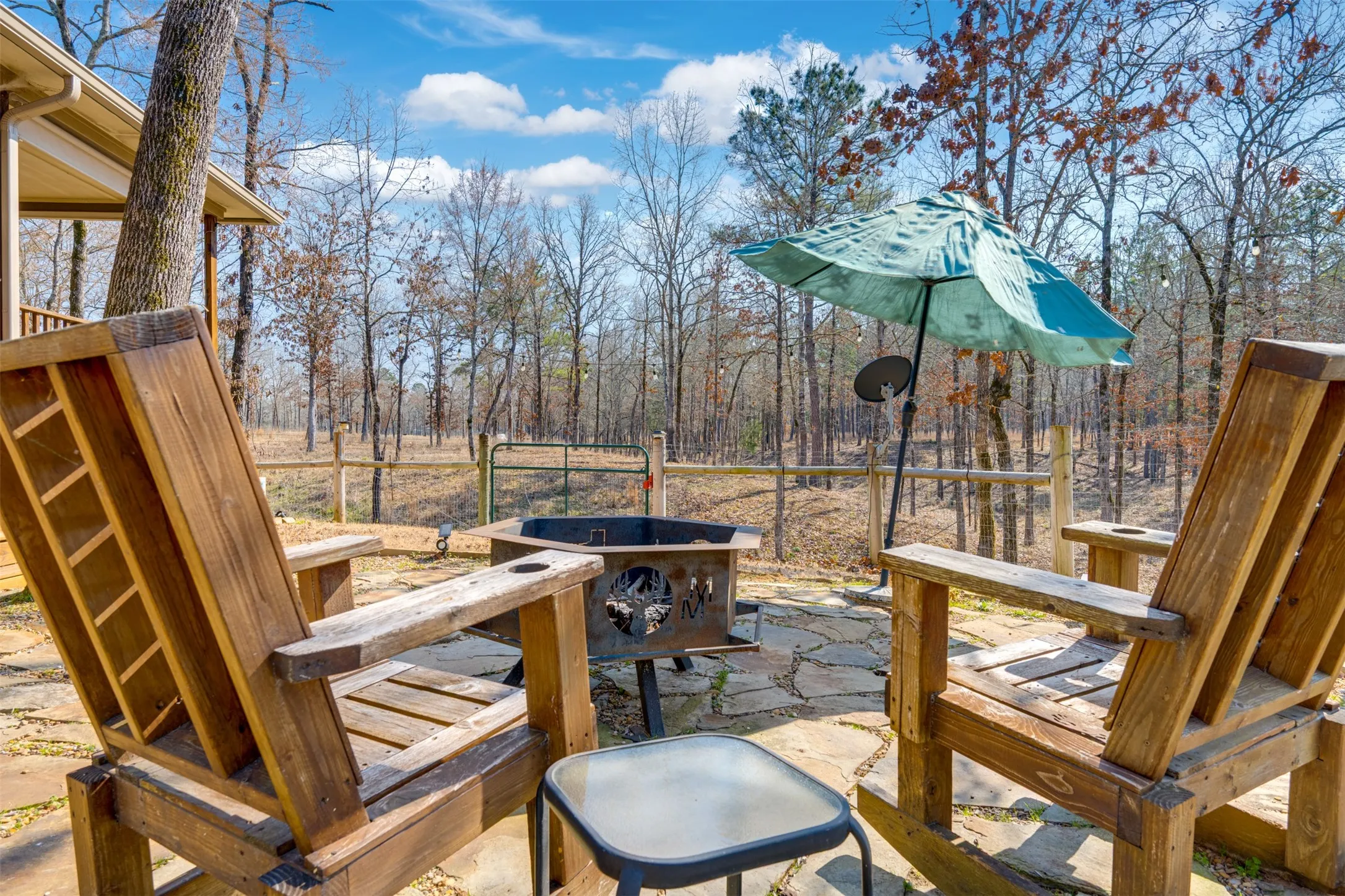 Single Family Residence For Sale in Cherokee County , 8779 FM 768 N, Jacksonville, Texas 75766, 1 Bedroom, 1 Bathroom, Garage spaces, 900 Sqft, built in 2010, mls#21372178, Real Estate Agent in Jacksonville, Homes For Sale in Cherokee county, Homes For Sale in Jacksonville, Realtor in Jacksonville Texas, Real Estate Brokerage Independent Realty Texas, Luminita Cordes Realtor