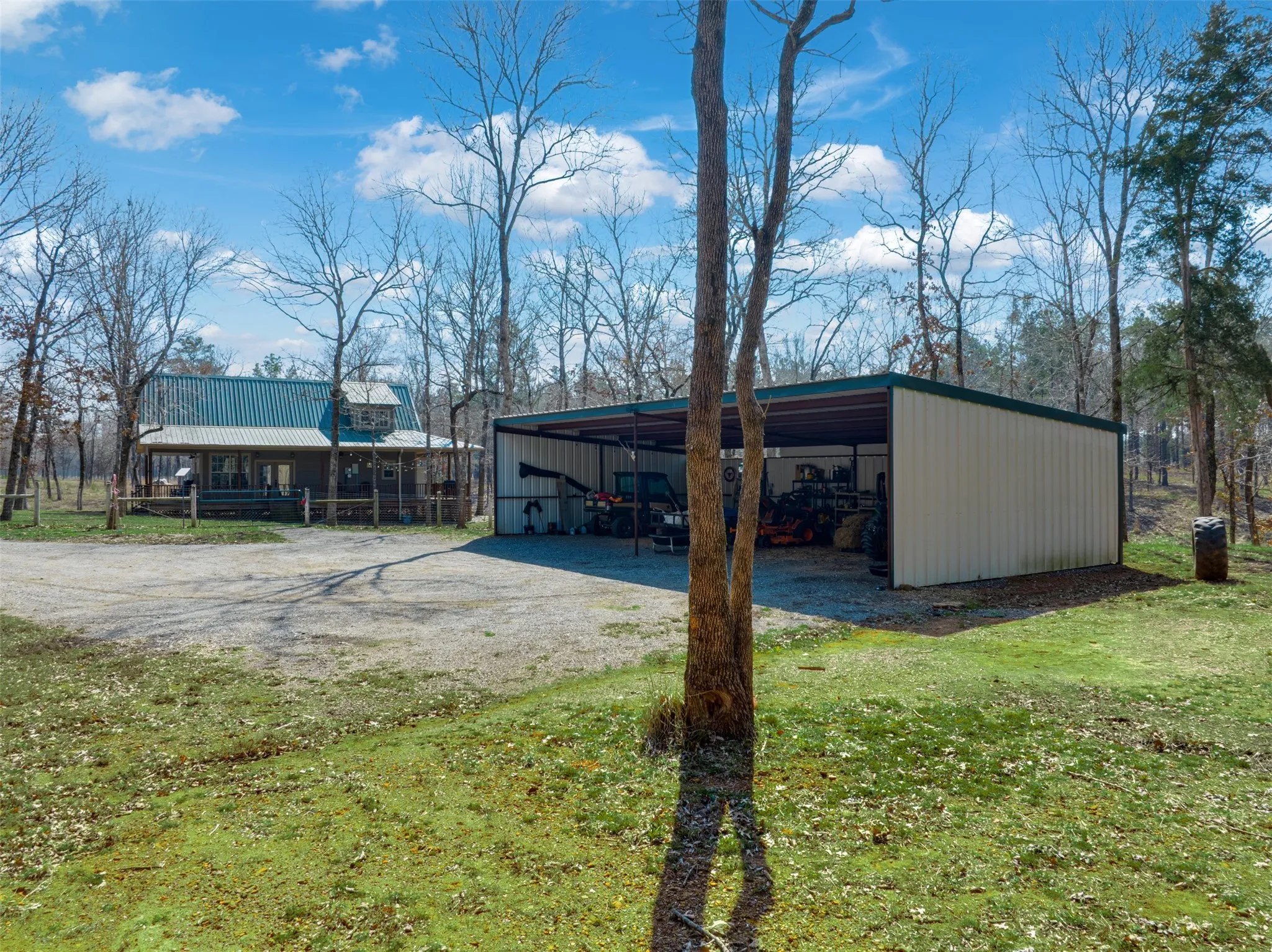 Single Family Residence For Sale in Cherokee County , 8779 FM 768 N, Jacksonville, Texas 75766, 1 Bedroom, 1 Bathroom, Garage spaces, 900 Sqft, built in 2010, mls#21372178, Real Estate Agent in Jacksonville, Homes For Sale in Cherokee county, Homes For Sale in Jacksonville, Realtor in Jacksonville Texas, Real Estate Brokerage Independent Realty Texas, Luminita Cordes Realtor