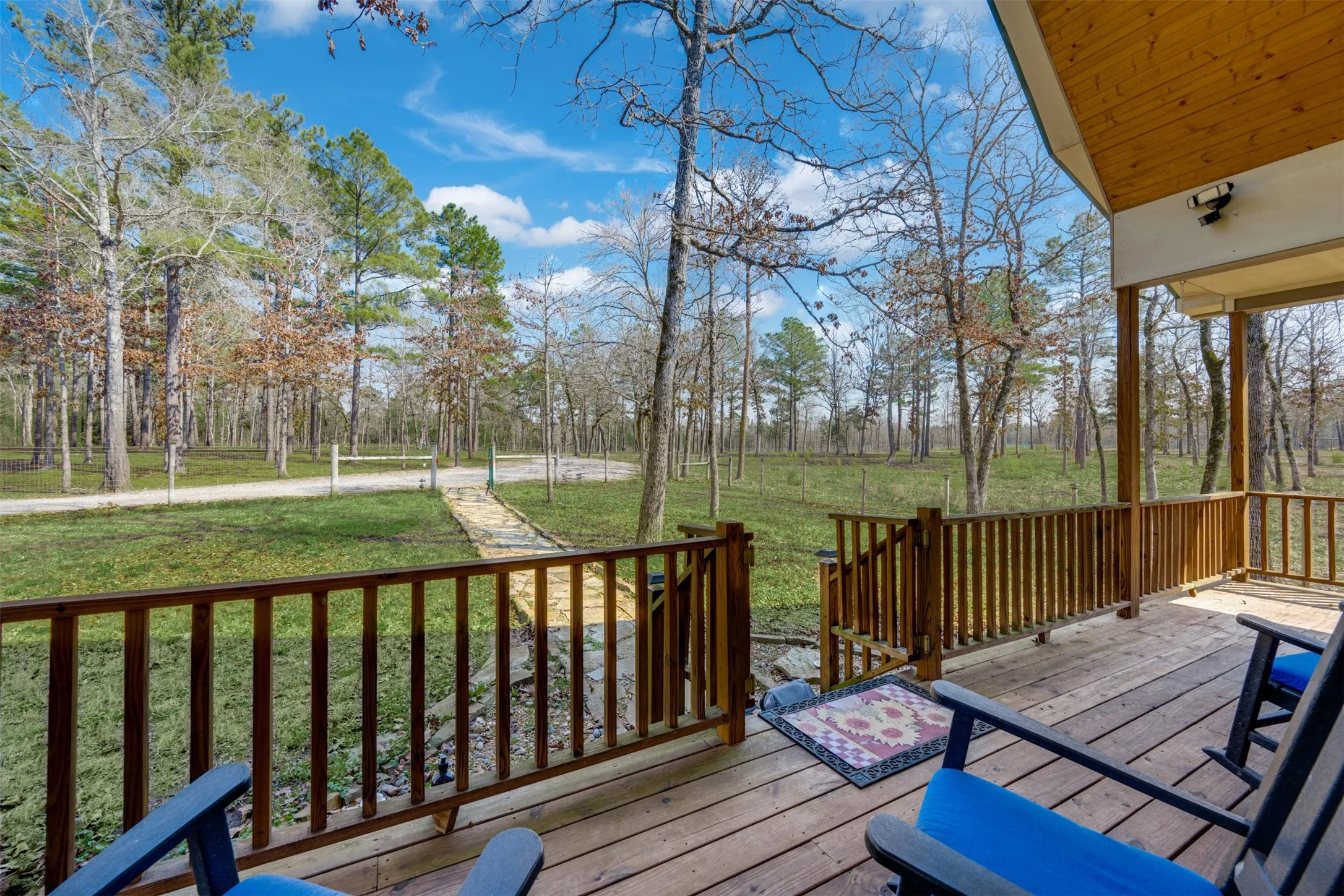 Single Family Residence For Sale in Cherokee County , 8779 FM 768 N, Jacksonville, Texas 75766, 1 Bedroom, 1 Bathroom, Garage spaces, 900 Sqft, built in 2010, mls#21372178, Real Estate Agent in Jacksonville, Homes For Sale in Cherokee county, Homes For Sale in Jacksonville, Realtor in Jacksonville Texas, Real Estate Brokerage Independent Realty Texas, Luminita Cordes Realtor