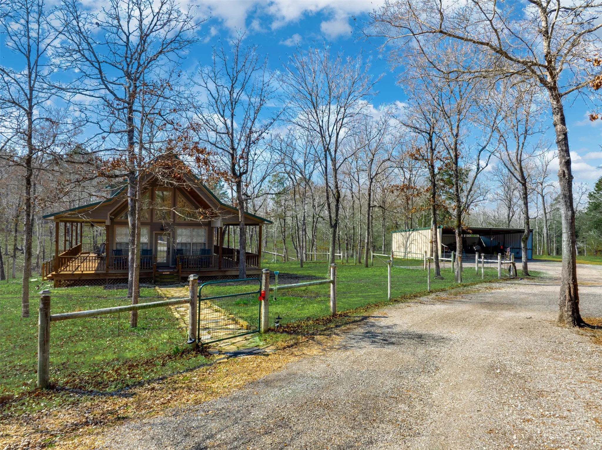 Single Family Residence For Sale in Cherokee County , 8779 FM 768 N, Jacksonville, Texas 75766, 1 Bedroom, 1 Bathroom, Garage spaces, 900 Sqft, built in 2010, mls#21372178, Real Estate Agent in Jacksonville, Homes For Sale in Cherokee county, Homes For Sale in Jacksonville, Realtor in Jacksonville Texas, Real Estate Brokerage Independent Realty Texas, Luminita Cordes Realtor