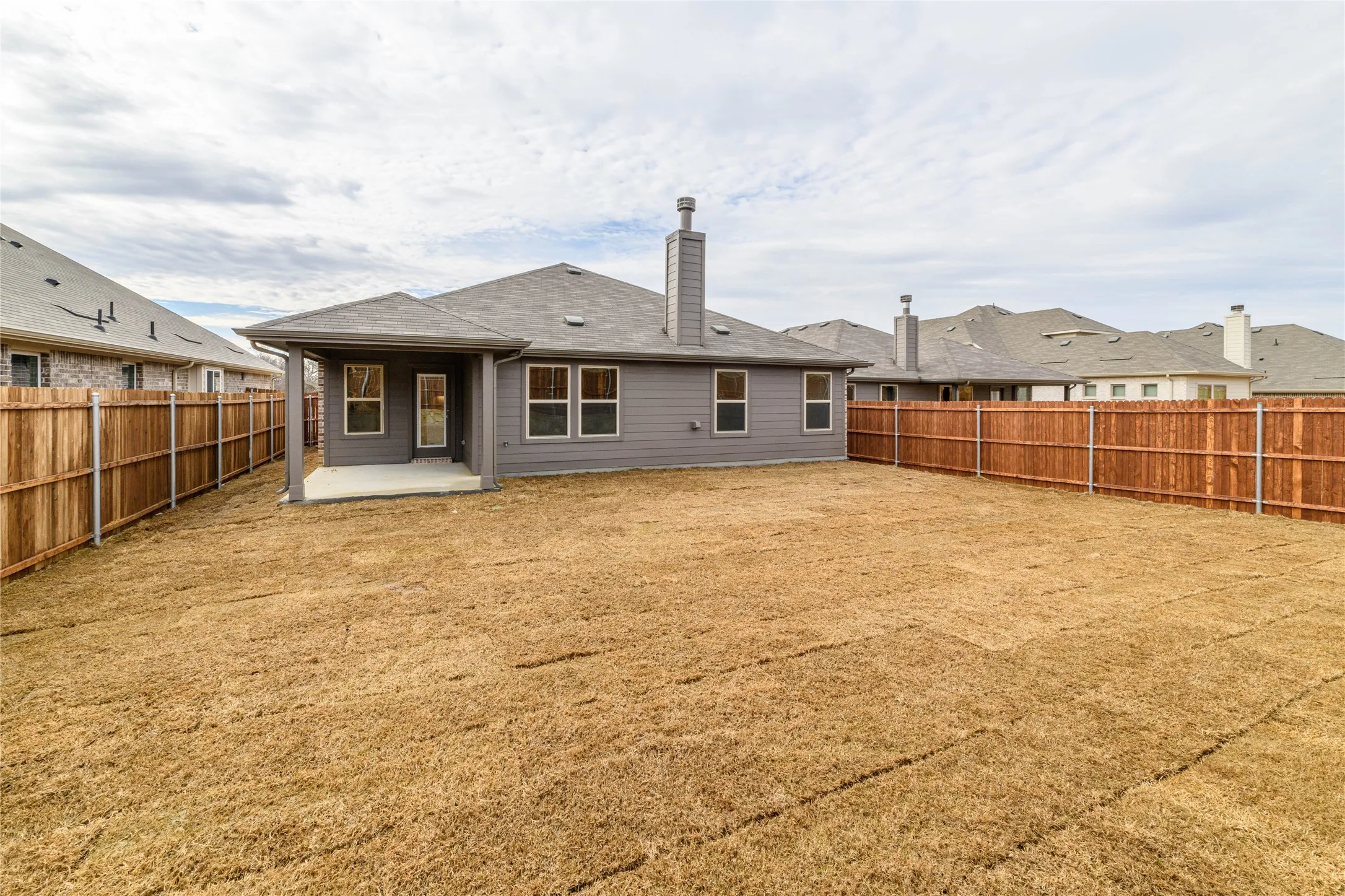 Single Family Residence For Rent in Denton County , 635 Frio Lane, Aubrey, Texas 76227, 4 Bedroom, 2 Bathroom, 2 Garage spaces, 2,022 Sqft, built in 2022, mls#21370256, Real Estate Agent in Aubrey, Homes For Rent in Denton county, Homes For Rent in Aubrey, Realtor in Aubrey Texas, Real Estate Brokerage Independent Realty Texas, Luminita Cordes Realtor