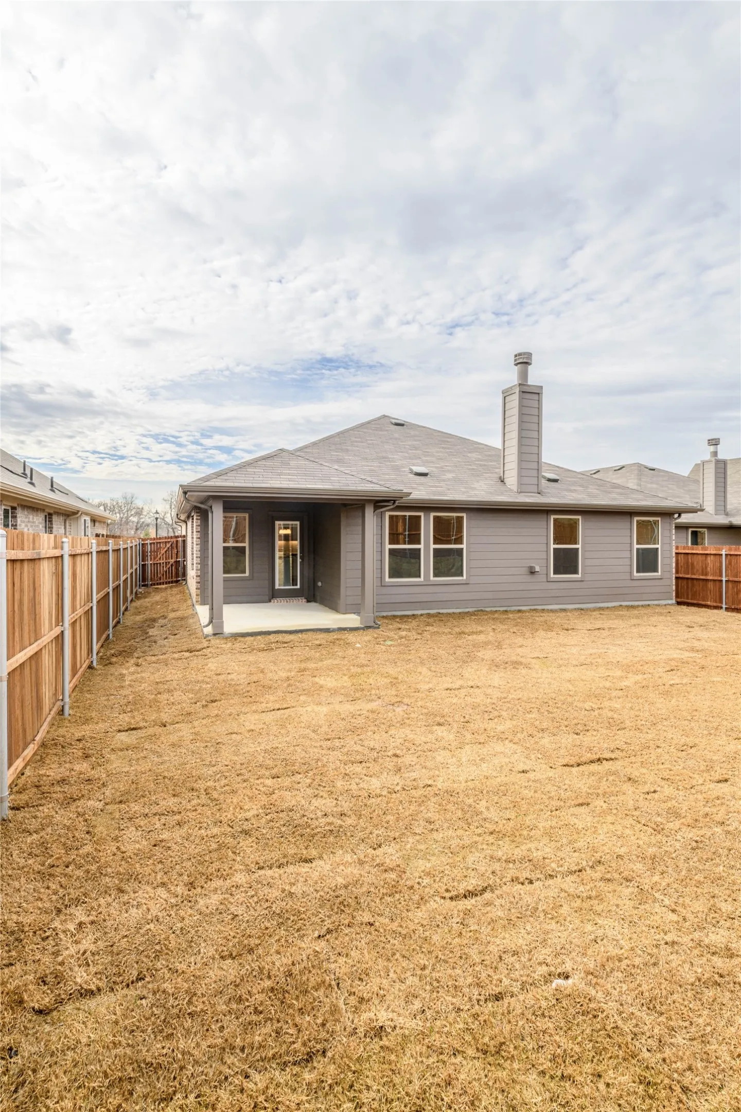Single Family Residence For Rent in Denton County , 635 Frio Lane, Aubrey, Texas 76227, 4 Bedroom, 2 Bathroom, 2 Garage spaces, 2,022 Sqft, built in 2022, mls#21370256, Real Estate Agent in Aubrey, Homes For Rent in Denton county, Homes For Rent in Aubrey, Realtor in Aubrey Texas, Real Estate Brokerage Independent Realty Texas, Luminita Cordes Realtor
