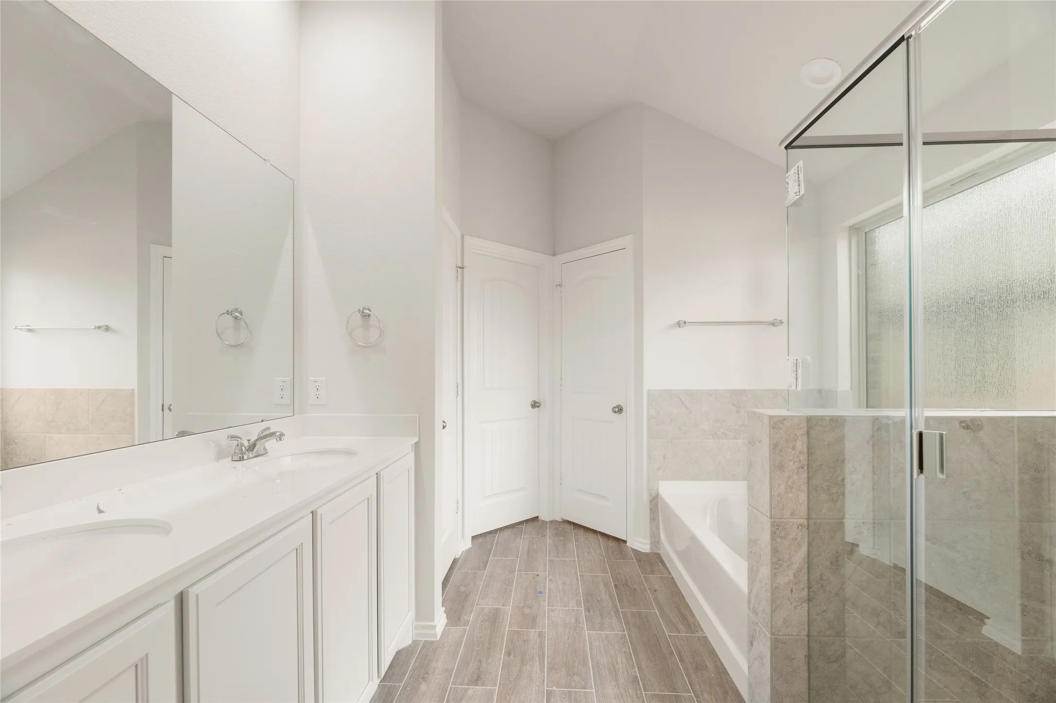 Single Family Residence For Rent in Denton County , 635 Frio Lane, Aubrey, Texas 76227, 4 Bedroom, 2 Bathroom, 2 Garage spaces, 2,022 Sqft, built in 2022, mls#21370256, Real Estate Agent in Aubrey, Homes For Rent in Denton county, Homes For Rent in Aubrey, Realtor in Aubrey Texas, Real Estate Brokerage Independent Realty Texas, Luminita Cordes Realtor