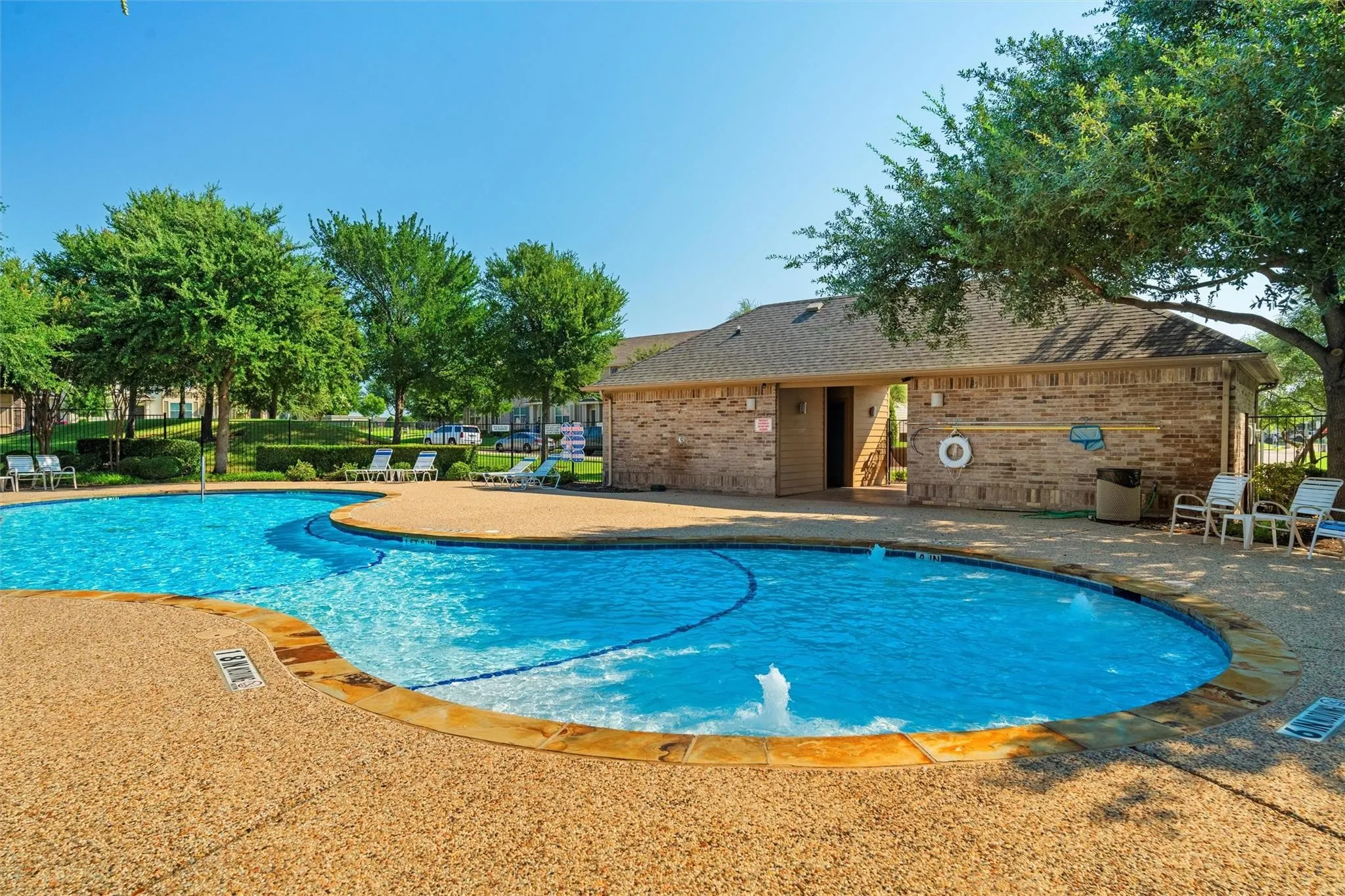 Townhouse For Rent in Tarrant County , 6900 Carrington Lane, Fort Worth, Texas 76137, 3 Bedroom, 3 Bathroom, 2 Garage spaces, 1,491 Sqft, built in 2013, mls#21369483, Real Estate Agent in Fort Worth, Homes For Rent in Tarrant county, Homes For Rent in Fort Worth, Realtor in Fort Worth Texas, Real Estate Brokerage Independent Realty Texas, Luminita Cordes Realtor