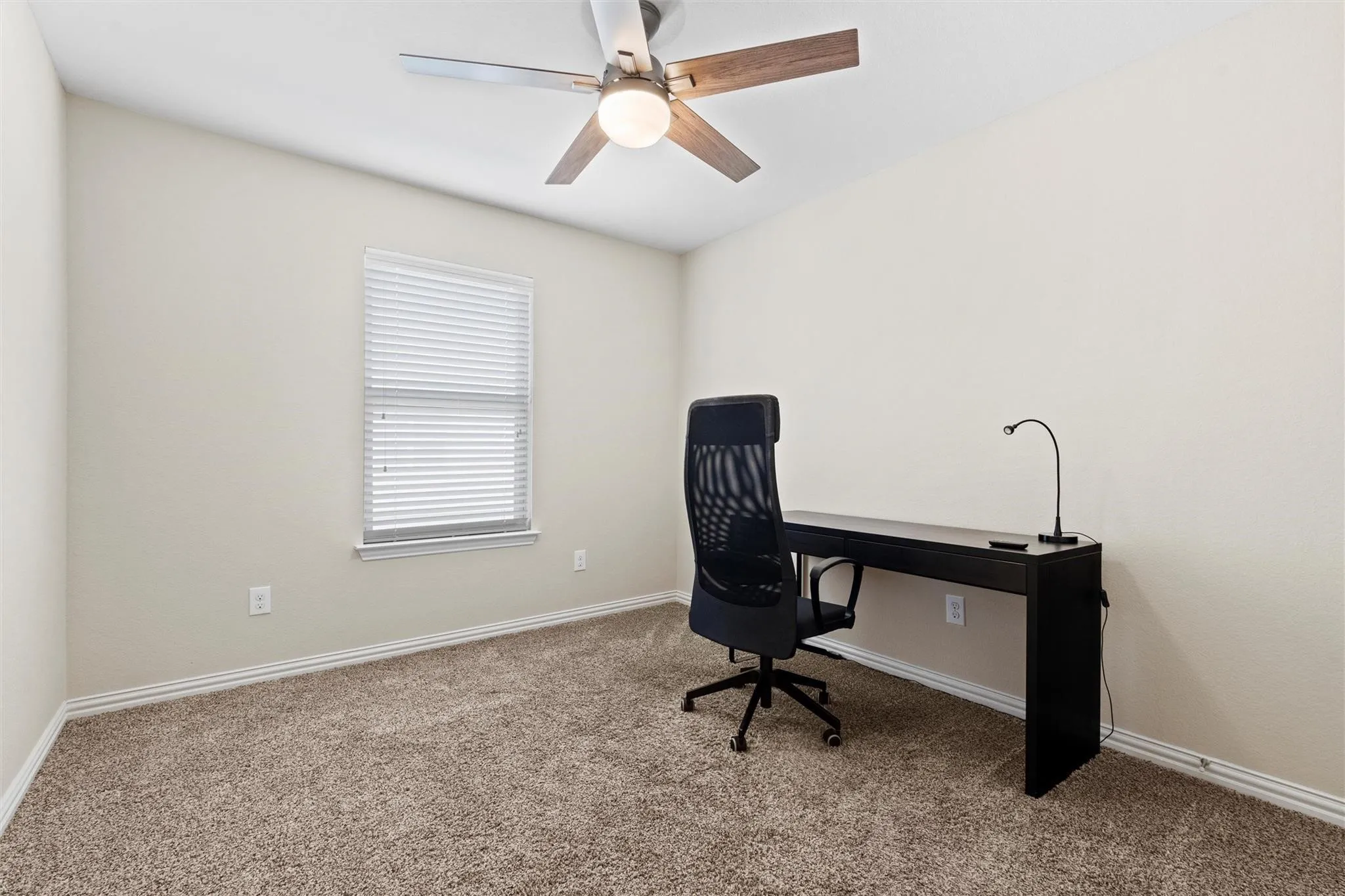 Townhouse For Rent in Tarrant County , 6900 Carrington Lane, Fort Worth, Texas 76137, 3 Bedroom, 3 Bathroom, 2 Garage spaces, 1,491 Sqft, built in 2013, mls#21369483, Real Estate Agent in Fort Worth, Homes For Rent in Tarrant county, Homes For Rent in Fort Worth, Realtor in Fort Worth Texas, Real Estate Brokerage Independent Realty Texas, Luminita Cordes Realtor