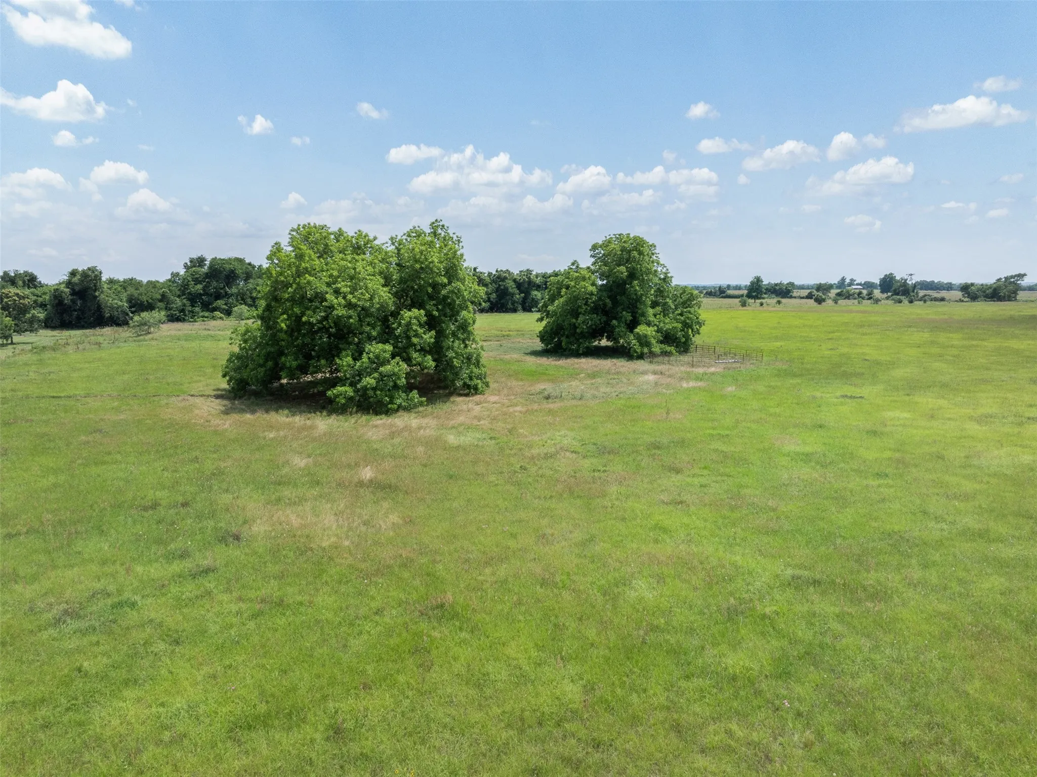 Single Family Residence For Sale in Limestone County , 476 LCR 640 (+/-31.50 Acres), Groesbeck, Texas 76642, 3 Bedroom, 3 Bathroom, Garage spaces, 1,855 Sqft, built in 2014, mls#21371752, Real Estate Agent in Groesbeck, Homes For Sale in Limestone county, Homes For Sale in Groesbeck, Realtor in Groesbeck Texas, Real Estate Brokerage Independent Realty Texas, Luminita Cordes Realtor