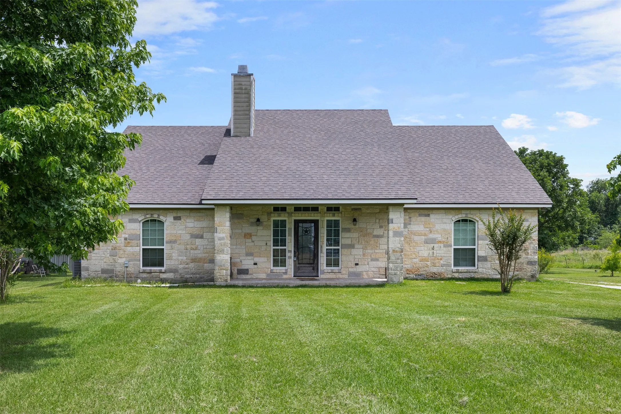 Single Family Residence For Sale in Limestone County , 476 LCR 640 (+/-31.50 Acres), Groesbeck, Texas 76642, 3 Bedroom, 3 Bathroom, Garage spaces, 1,855 Sqft, built in 2014, mls#21371752, Real Estate Agent in Groesbeck, Homes For Sale in Limestone county, Homes For Sale in Groesbeck, Realtor in Groesbeck Texas, Real Estate Brokerage Independent Realty Texas, Luminita Cordes Realtor