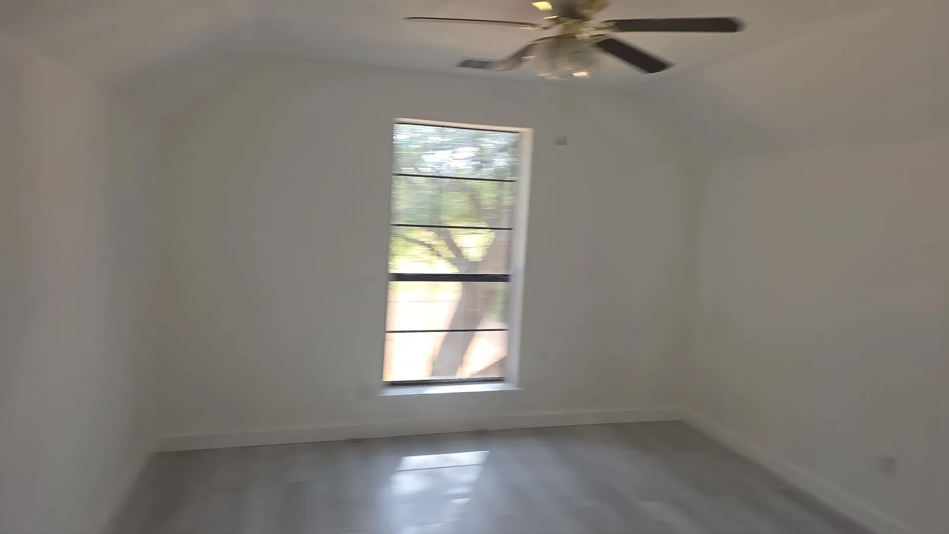 Single Family Residence For Sale in Parker County , 457 Shady Oak Drive, Weatherford, Texas 76087, 3 Bedroom, 2 Bathroom, 2 Garage spaces, 1,624 Sqft, built in 1977, mls#21372244, Real Estate Agent in Weatherford, Homes For Sale in Parker county, Homes For Sale in Weatherford, Realtor in Weatherford Texas, Real Estate Brokerage Independent Realty Texas, Luminita Cordes Realtor