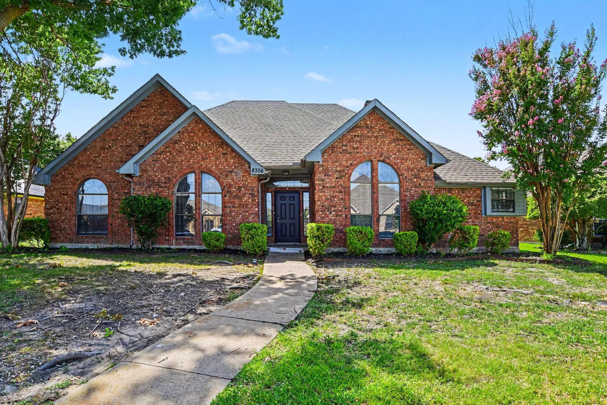 Single Family Residence For Sale in Dallas County , 8306 Navigation Drive, Rowlett, Texas 75088, 4 Bedroom, 3 Bathroom, 2 Garage spaces, 2,085 Sqft, built in 1986, mls#21371985, Real Estate Agent in Rowlett, Homes For Sale in Dallas county, Homes For Sale in Rowlett, Realtor in Rowlett Texas, Real Estate Brokerage Independent Realty Texas, Luminita Cordes Realtor