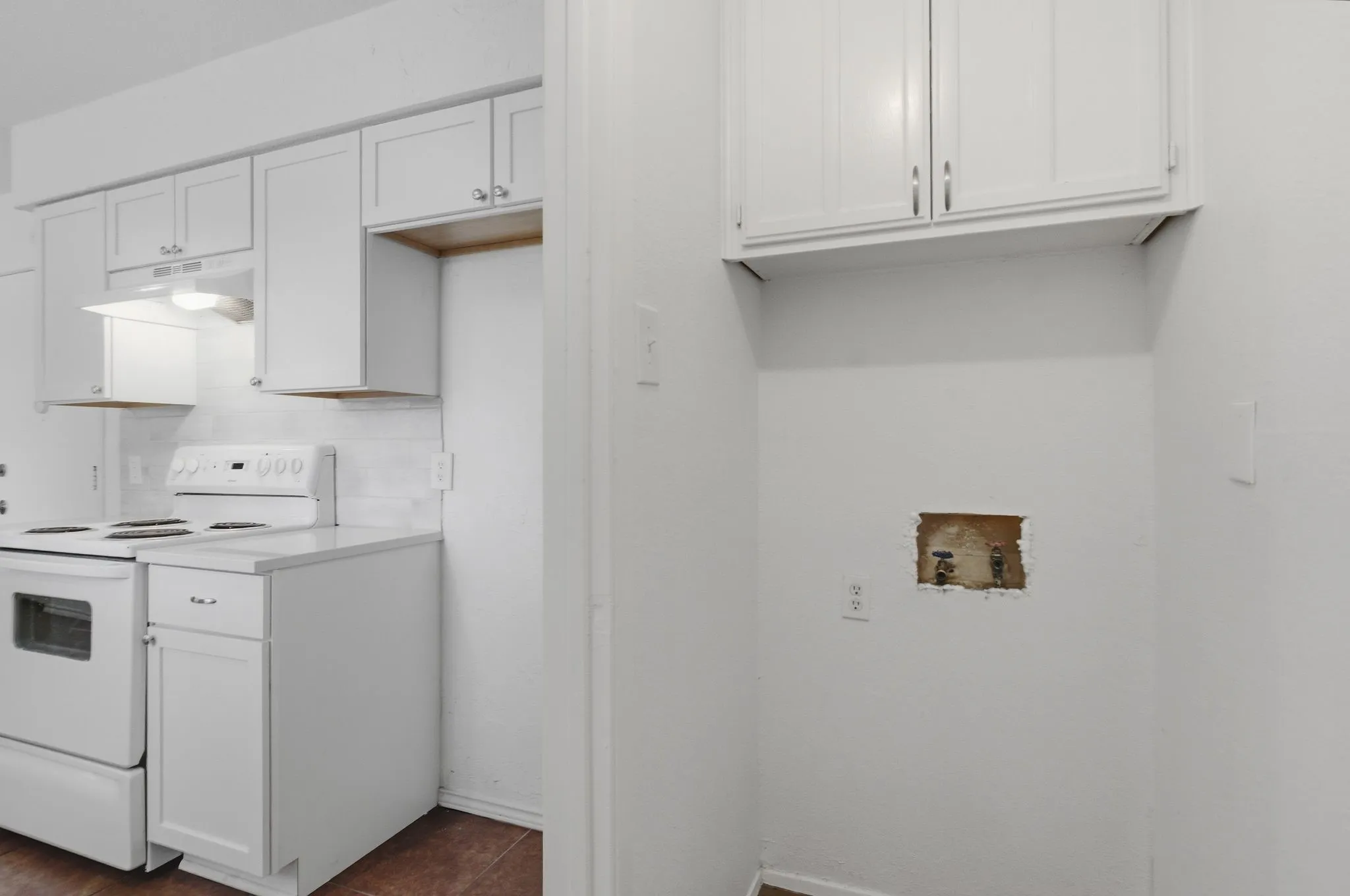 Single Family Residence For Rent in Tarrant County , 6413 Melinda Court, Watauga, Texas 76148, 3 Bedroom, 2 Bathroom, 2 Garage spaces, 1,182 Sqft, built in 1984, mls#21371898, Real Estate Agent in Watauga, Homes For Rent in Tarrant county, Homes For Rent in Watauga, Realtor in Watauga Texas, Real Estate Brokerage Independent Realty Texas, Luminita Cordes Realtor