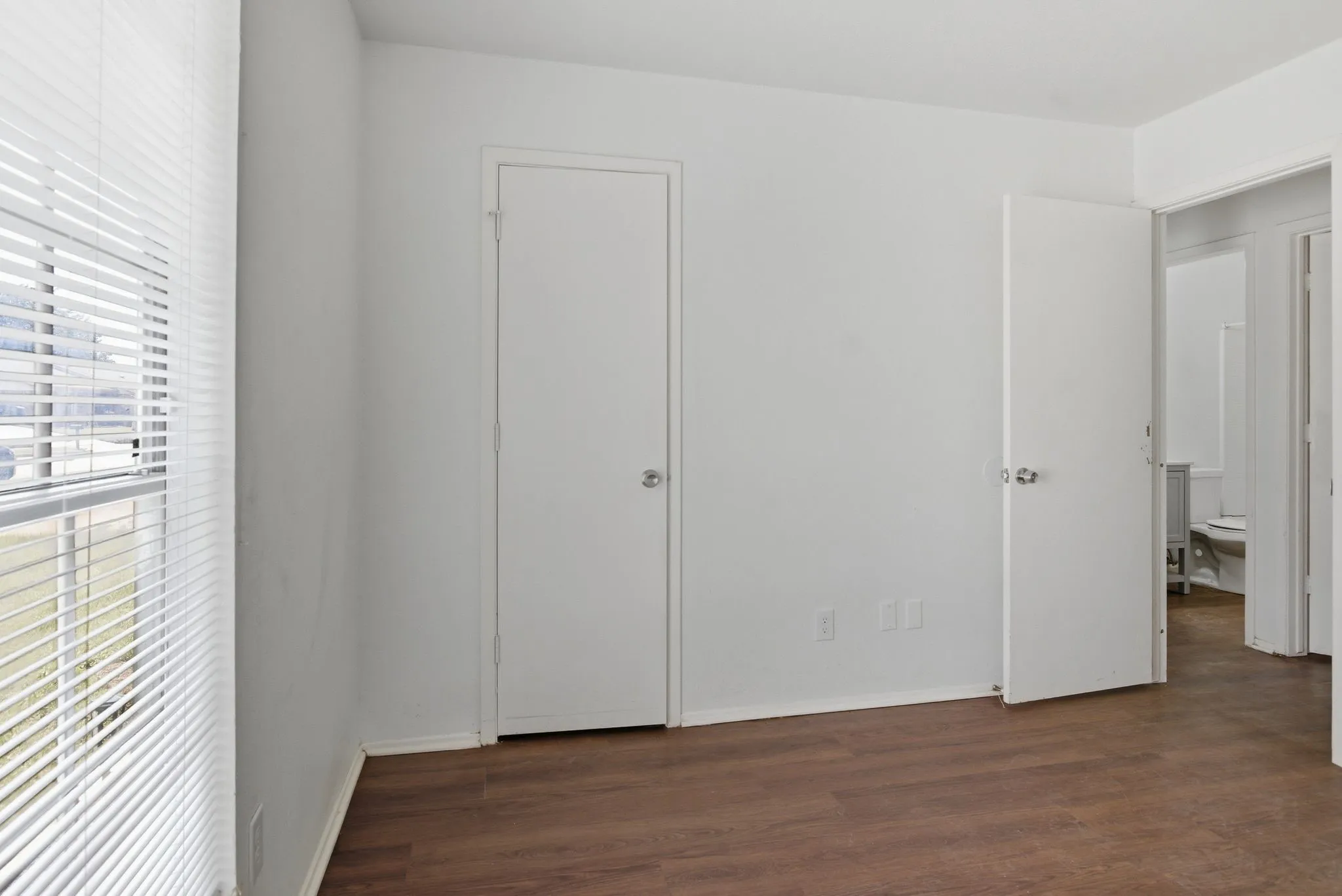 Single Family Residence For Rent in Tarrant County , 6413 Melinda Court, Watauga, Texas 76148, 3 Bedroom, 2 Bathroom, 2 Garage spaces, 1,182 Sqft, built in 1984, mls#21371898, Real Estate Agent in Watauga, Homes For Rent in Tarrant county, Homes For Rent in Watauga, Realtor in Watauga Texas, Real Estate Brokerage Independent Realty Texas, Luminita Cordes Realtor