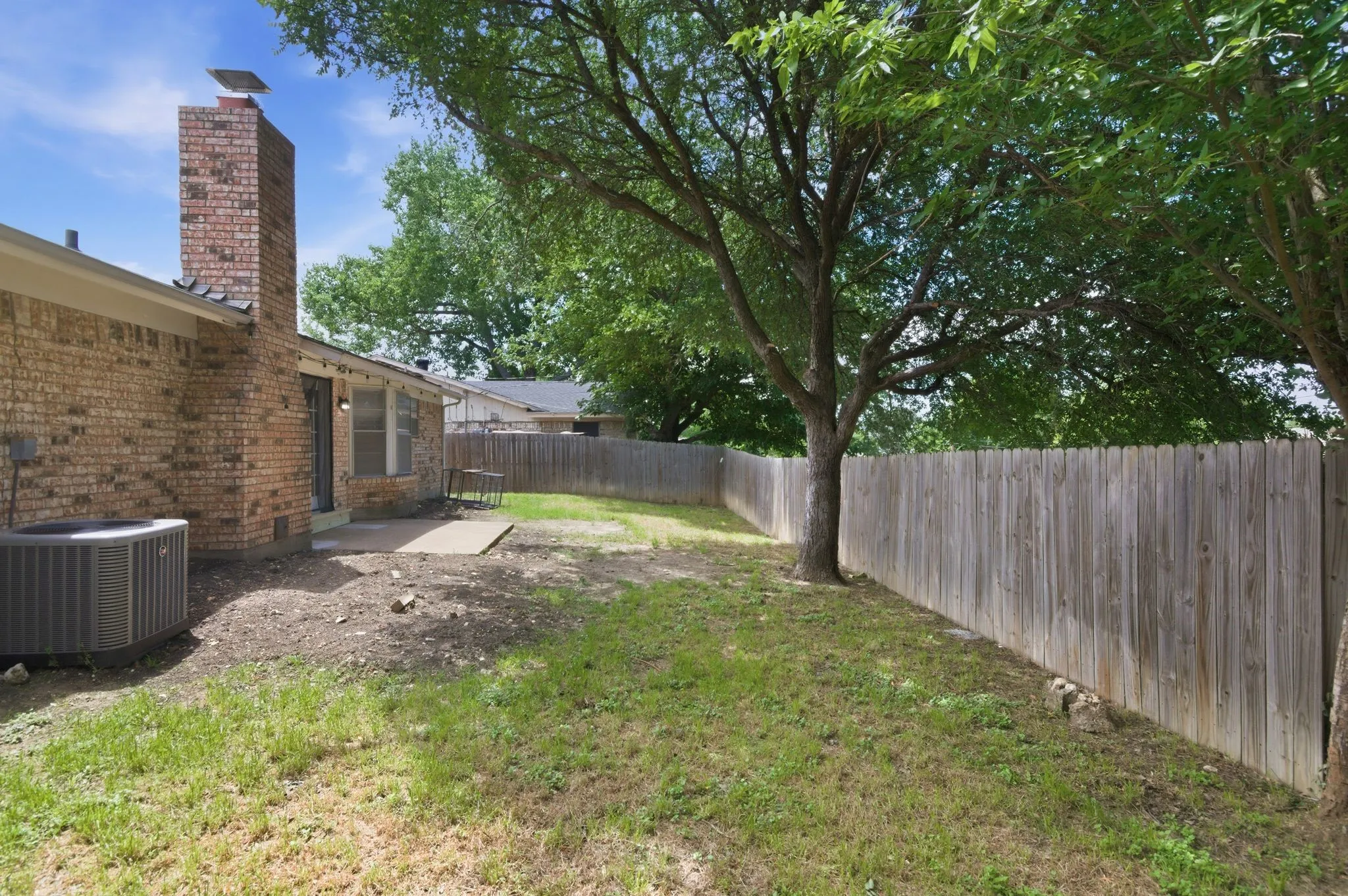 Single Family Residence For Rent in Tarrant County , 6413 Melinda Court, Watauga, Texas 76148, 3 Bedroom, 2 Bathroom, 2 Garage spaces, 1,182 Sqft, built in 1984, mls#21371898, Real Estate Agent in Watauga, Homes For Rent in Tarrant county, Homes For Rent in Watauga, Realtor in Watauga Texas, Real Estate Brokerage Independent Realty Texas, Luminita Cordes Realtor