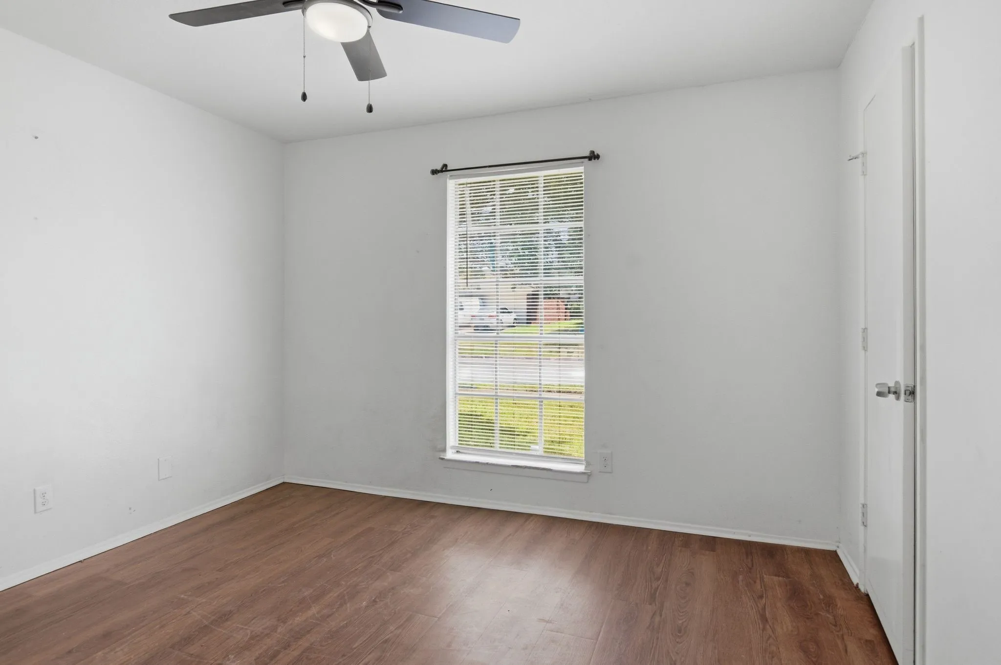 Single Family Residence For Rent in Tarrant County , 6413 Melinda Court, Watauga, Texas 76148, 3 Bedroom, 2 Bathroom, 2 Garage spaces, 1,182 Sqft, built in 1984, mls#21371898, Real Estate Agent in Watauga, Homes For Rent in Tarrant county, Homes For Rent in Watauga, Realtor in Watauga Texas, Real Estate Brokerage Independent Realty Texas, Luminita Cordes Realtor
