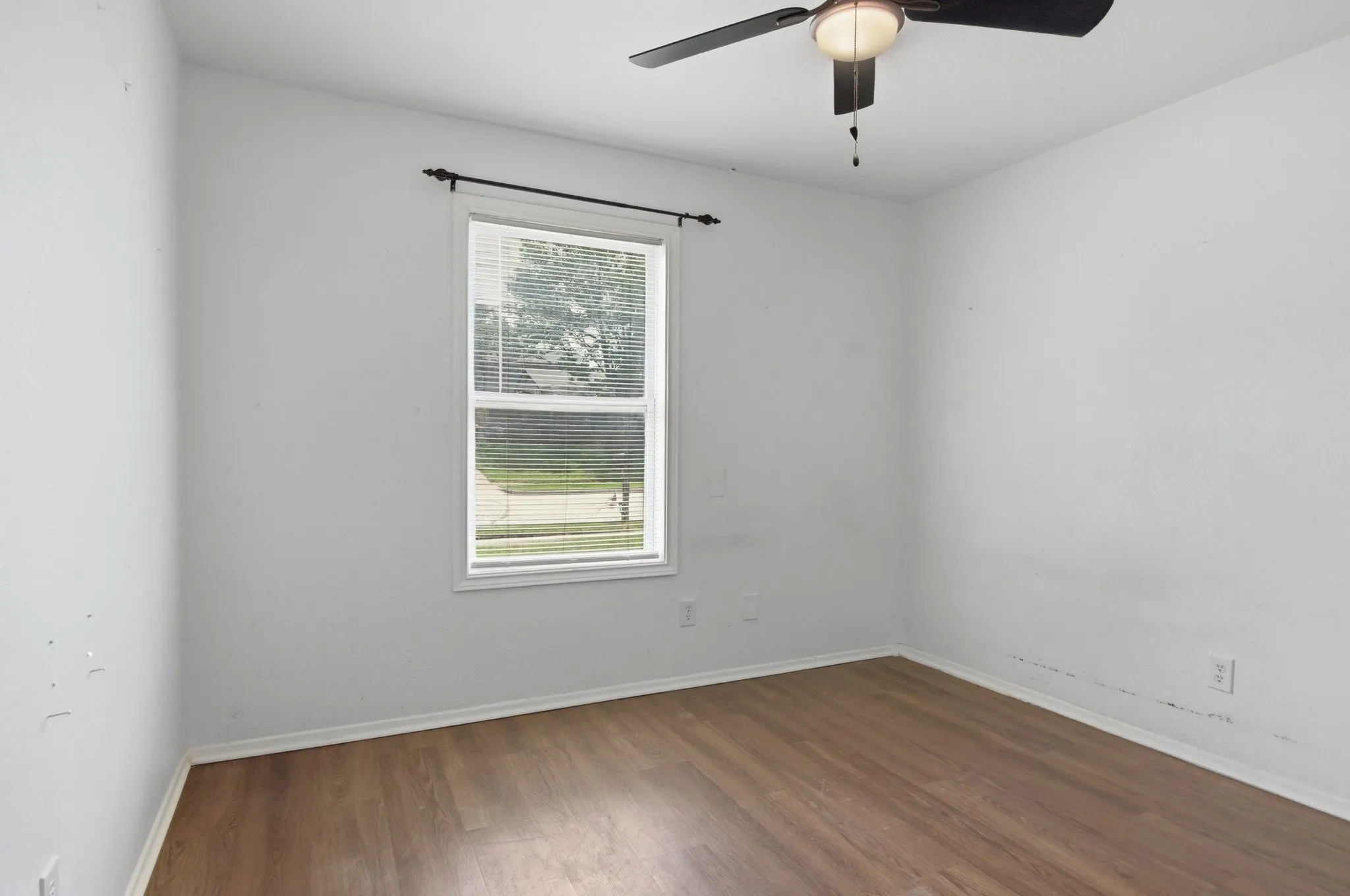 Single Family Residence For Rent in Tarrant County , 6413 Melinda Court, Watauga, Texas 76148, 3 Bedroom, 2 Bathroom, 2 Garage spaces, 1,182 Sqft, built in 1984, mls#21371898, Real Estate Agent in Watauga, Homes For Rent in Tarrant county, Homes For Rent in Watauga, Realtor in Watauga Texas, Real Estate Brokerage Independent Realty Texas, Luminita Cordes Realtor