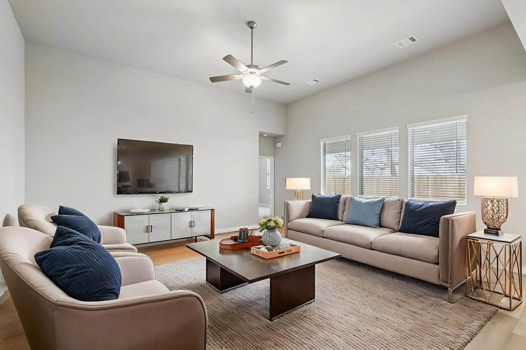  Photo is not of the actual home, but is an inspirational photo of builder’s model home and may depict options, furnishings, and/or decorator features that are not included.
