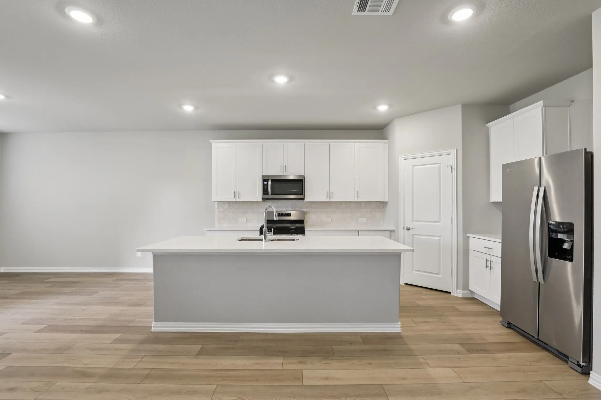 Single Family Residence For Sale in Collin County , 1605 Yosemite Drive, Anna, Texas 75409, 4 Bedroom, 3 Bathroom, 3 Garage spaces, 2,477 Sqft, built in 2026, mls#21368572, Real Estate Agent in Anna, Homes For Sale in Collin county, Homes For Sale in Anna, Realtor in Anna Texas, Real Estate Brokerage Independent Realty Texas, Luminita Cordes Realtor