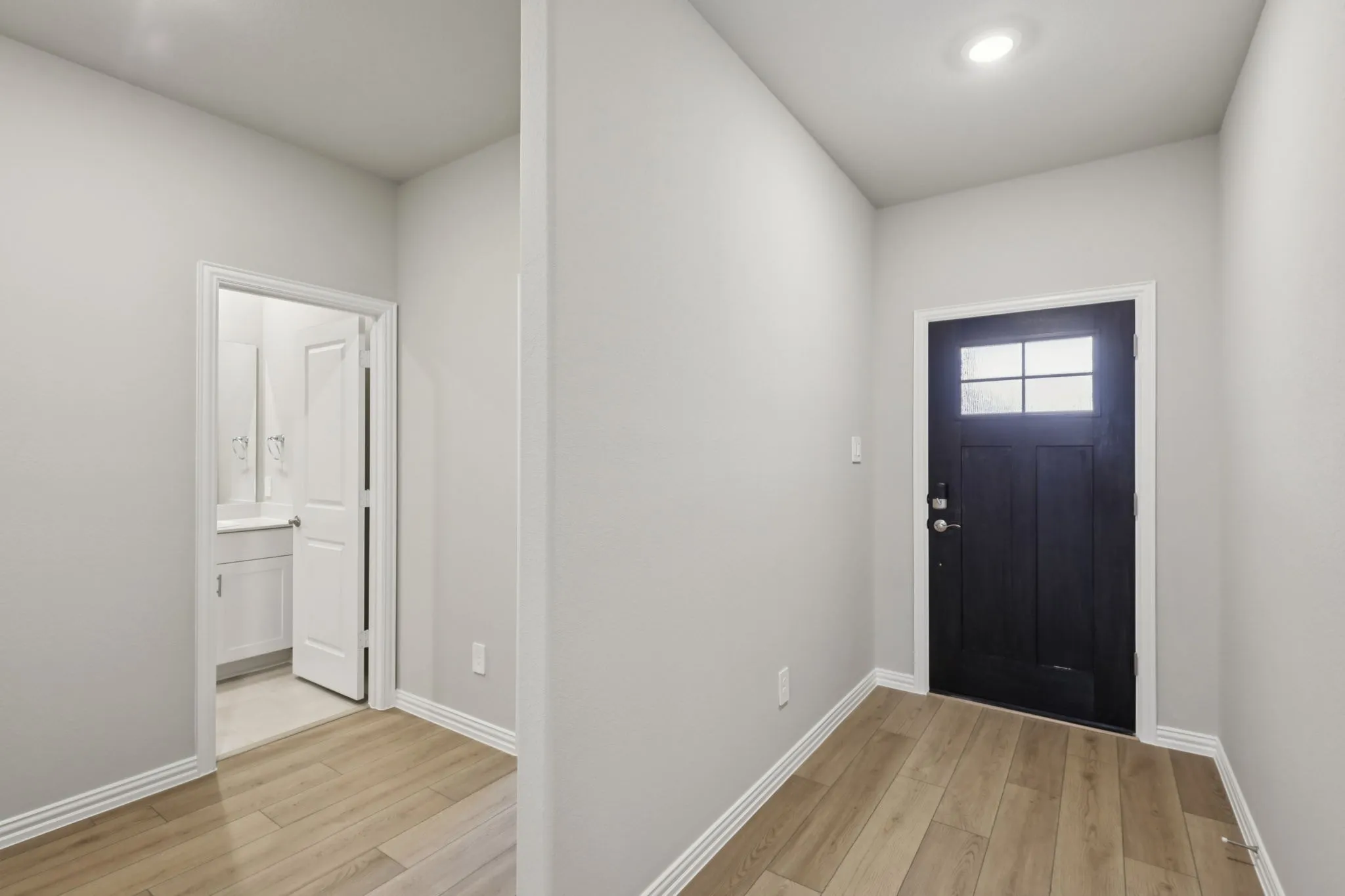 Photo is not of the actual home, but is an inspirational photo of builder’s model home and may depict options, furnishings, and/or decorator features that are not included.
