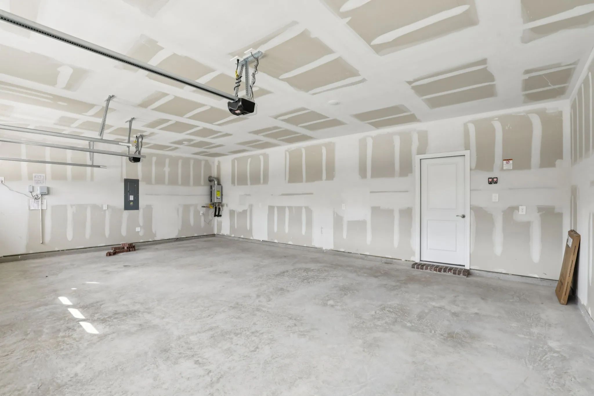  Photo is not of the actual home, but is an inspirational photo of builder’s model home and may depict options, furnishings, and/or decorator features that are not included.
