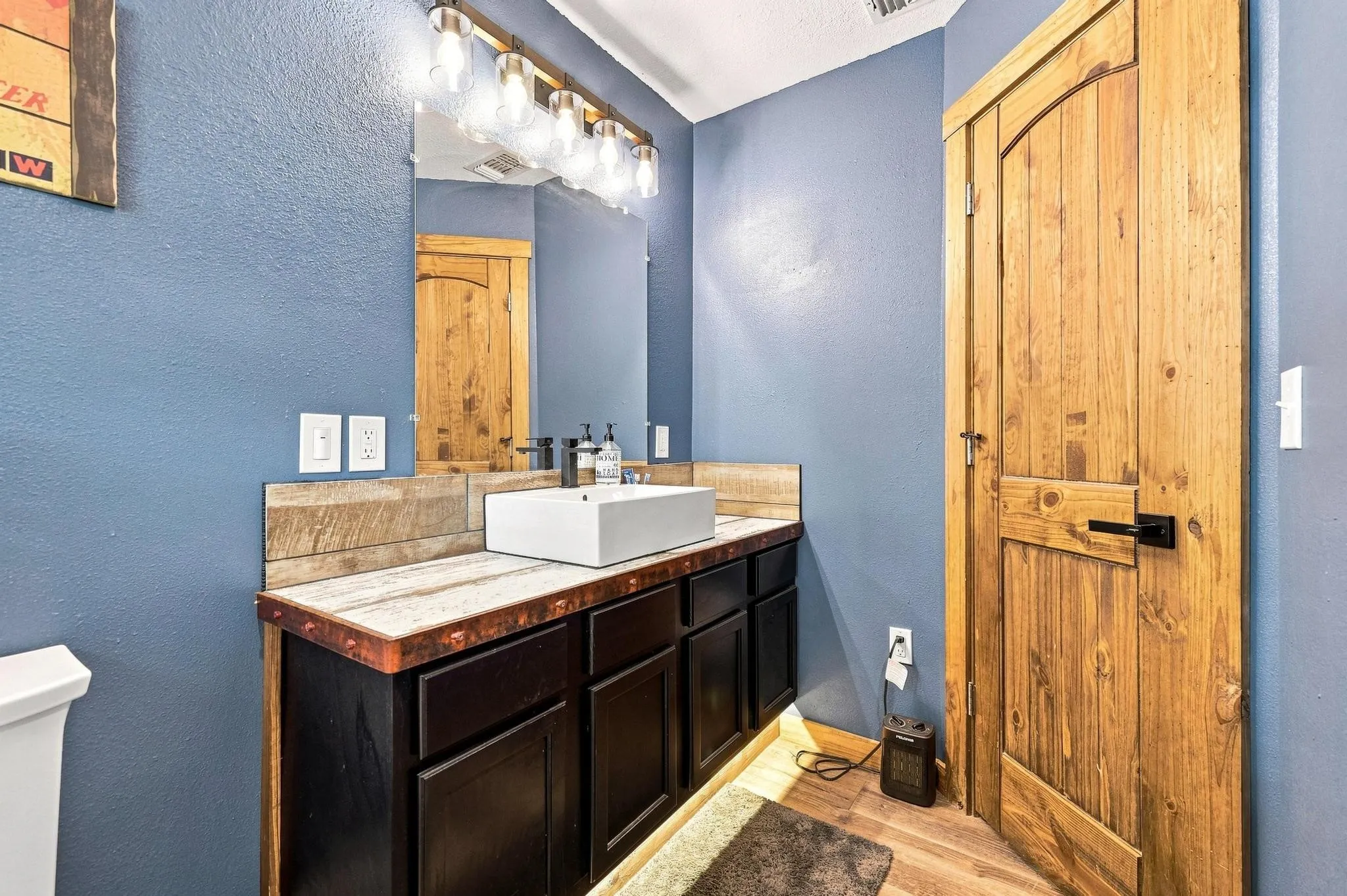 Single Family Residence For Sale in Grayson County , 288 Clayton Drive, Pottsboro, Texas 75076, 2 Bedroom, 2 Bathroom, Garage spaces, 1,462 Sqft, built in 2007, mls#21369261, Real Estate Agent in Pottsboro, Homes For Sale in Grayson county, Homes For Sale in Pottsboro, Realtor in Pottsboro Texas, Real Estate Brokerage Independent Realty Texas, Luminita Cordes Realtor
