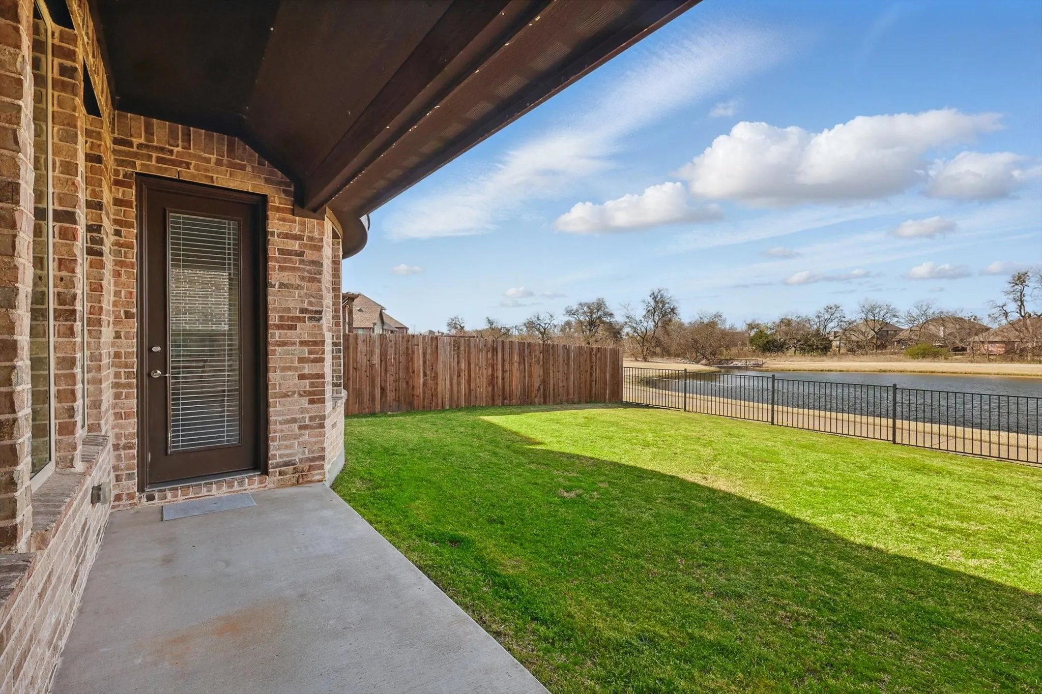 Single Family Residence For Rent in Collin County , 4303 Juniper Lane, Melissa, Texas 75454, 4 Bedroom, 2 Bathroom, 2 Garage spaces, 2,216 Sqft, built in 2019, mls#21372258, Real Estate Agent in Melissa, Homes For Rent in Collin county, Homes For Rent in Melissa, Realtor in Melissa Texas, Real Estate Brokerage Independent Realty Texas, Luminita Cordes Realtor