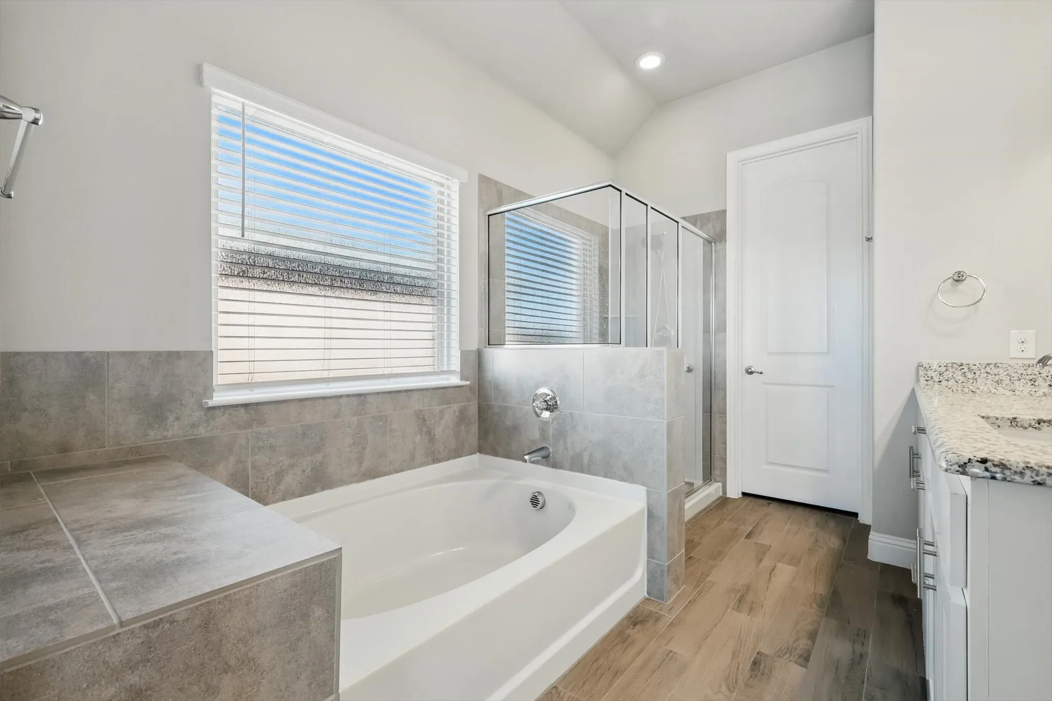 Single Family Residence For Rent in Collin County , 4303 Juniper Lane, Melissa, Texas 75454, 4 Bedroom, 2 Bathroom, 2 Garage spaces, 2,216 Sqft, built in 2019, mls#21372258, Real Estate Agent in Melissa, Homes For Rent in Collin county, Homes For Rent in Melissa, Realtor in Melissa Texas, Real Estate Brokerage Independent Realty Texas, Luminita Cordes Realtor