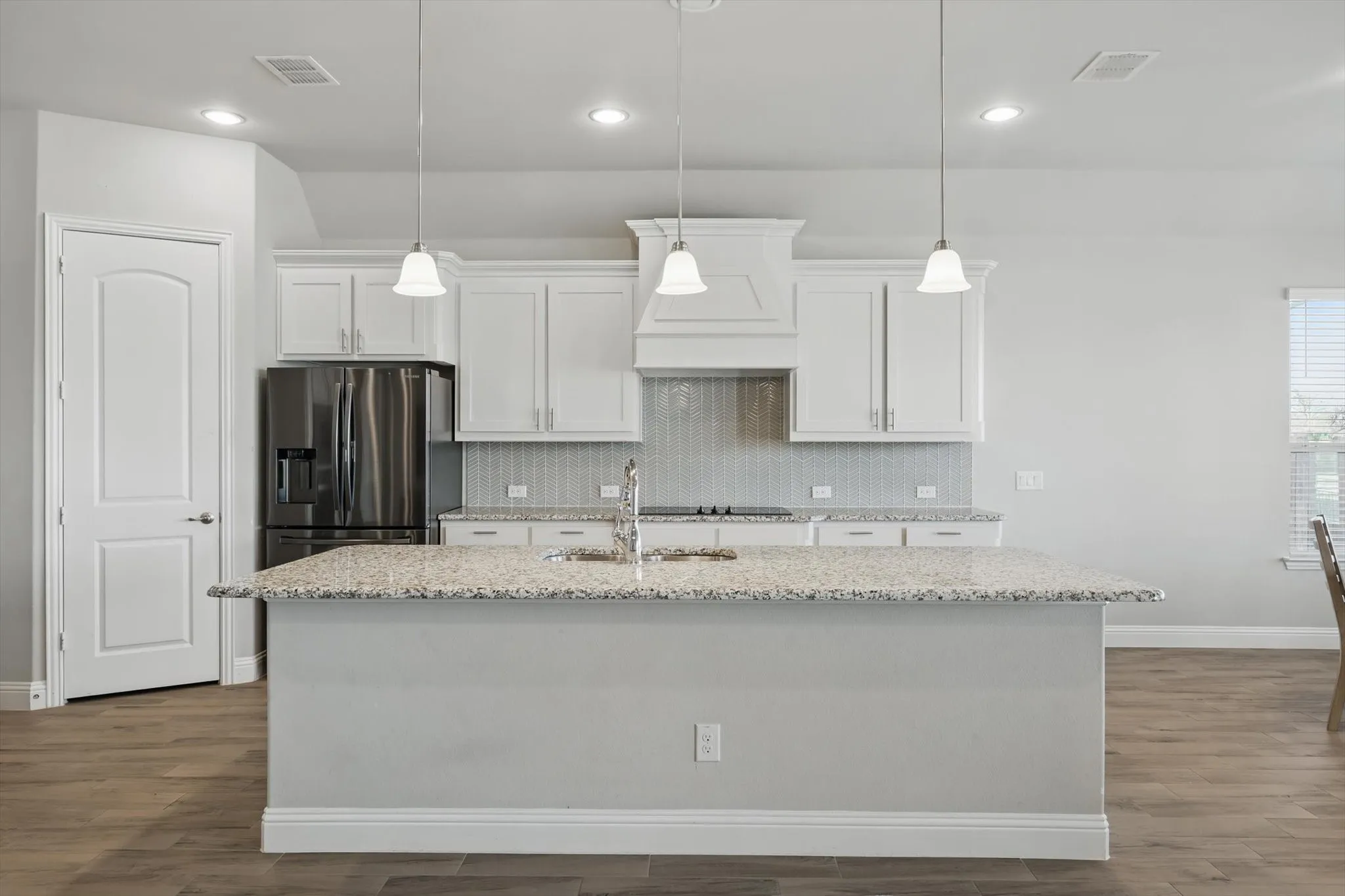Single Family Residence For Rent in Collin County , 4303 Juniper Lane, Melissa, Texas 75454, 4 Bedroom, 2 Bathroom, 2 Garage spaces, 2,216 Sqft, built in 2019, mls#21372258, Real Estate Agent in Melissa, Homes For Rent in Collin county, Homes For Rent in Melissa, Realtor in Melissa Texas, Real Estate Brokerage Independent Realty Texas, Luminita Cordes Realtor