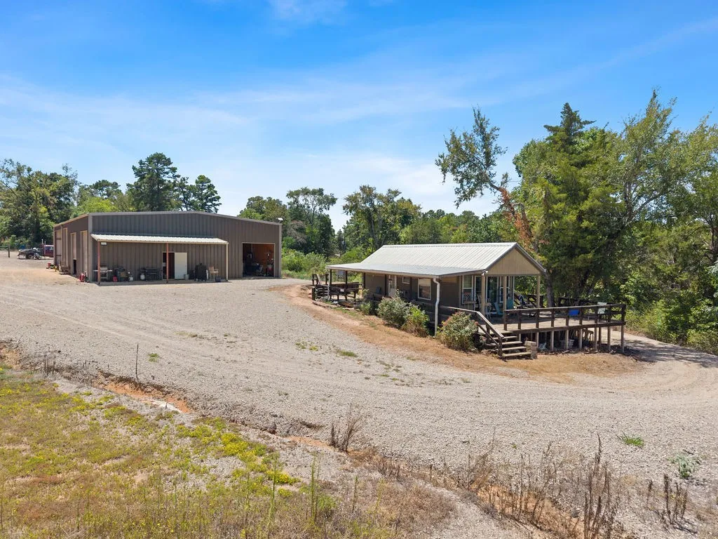 Farm For Sale in Cherokee County , 551 County Road 4203, Jacksonville, Texas 75766, 1 Bedroom, 2 Bathroom, Garage spaces, 400 Sqft, built in 2023, mls#21372249, Real Estate Agent in Jacksonville, Homes For Sale in Cherokee county, Homes For Sale in Jacksonville, Realtor in Jacksonville Texas, Real Estate Brokerage Independent Realty Texas, Luminita Cordes Realtor