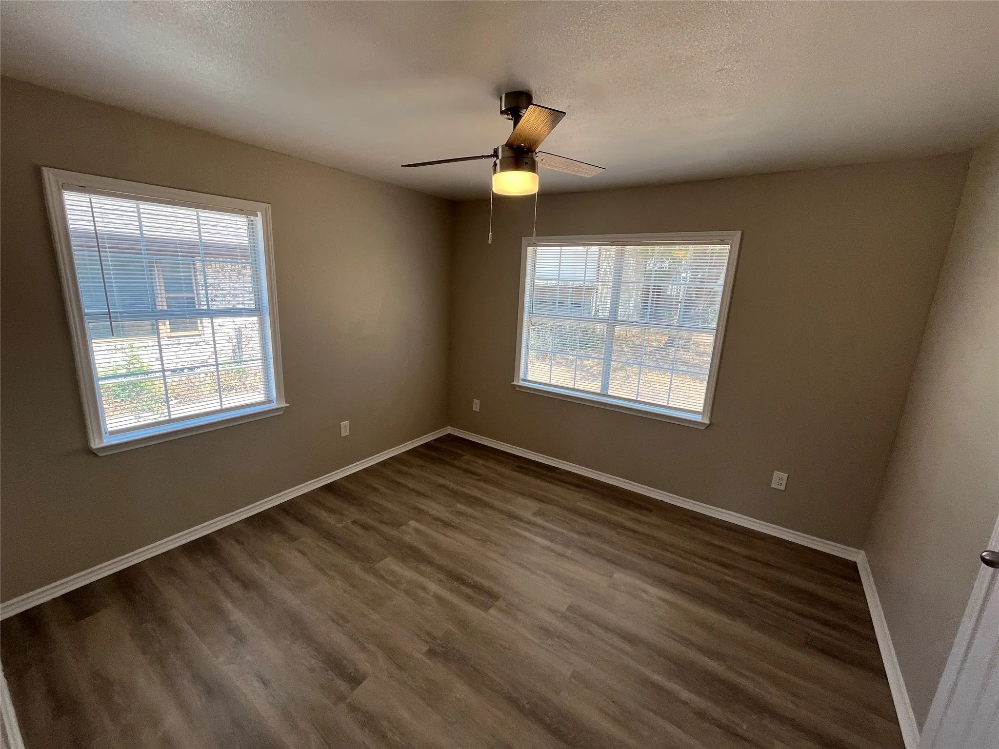 Single Family Residence For Rent in Dallas County , 6814 Lockheed Avenue, Dallas, Texas 75209, 2 Bedroom, 1 Bathroom, Garage spaces, 796 Sqft, built in 1944, mls#21368120, Real Estate Agent in Dallas, Homes For Rent in Dallas county, Homes For Rent in Dallas, Realtor in Dallas Texas, Real Estate Brokerage Independent Realty Texas, Luminita Cordes Realtor