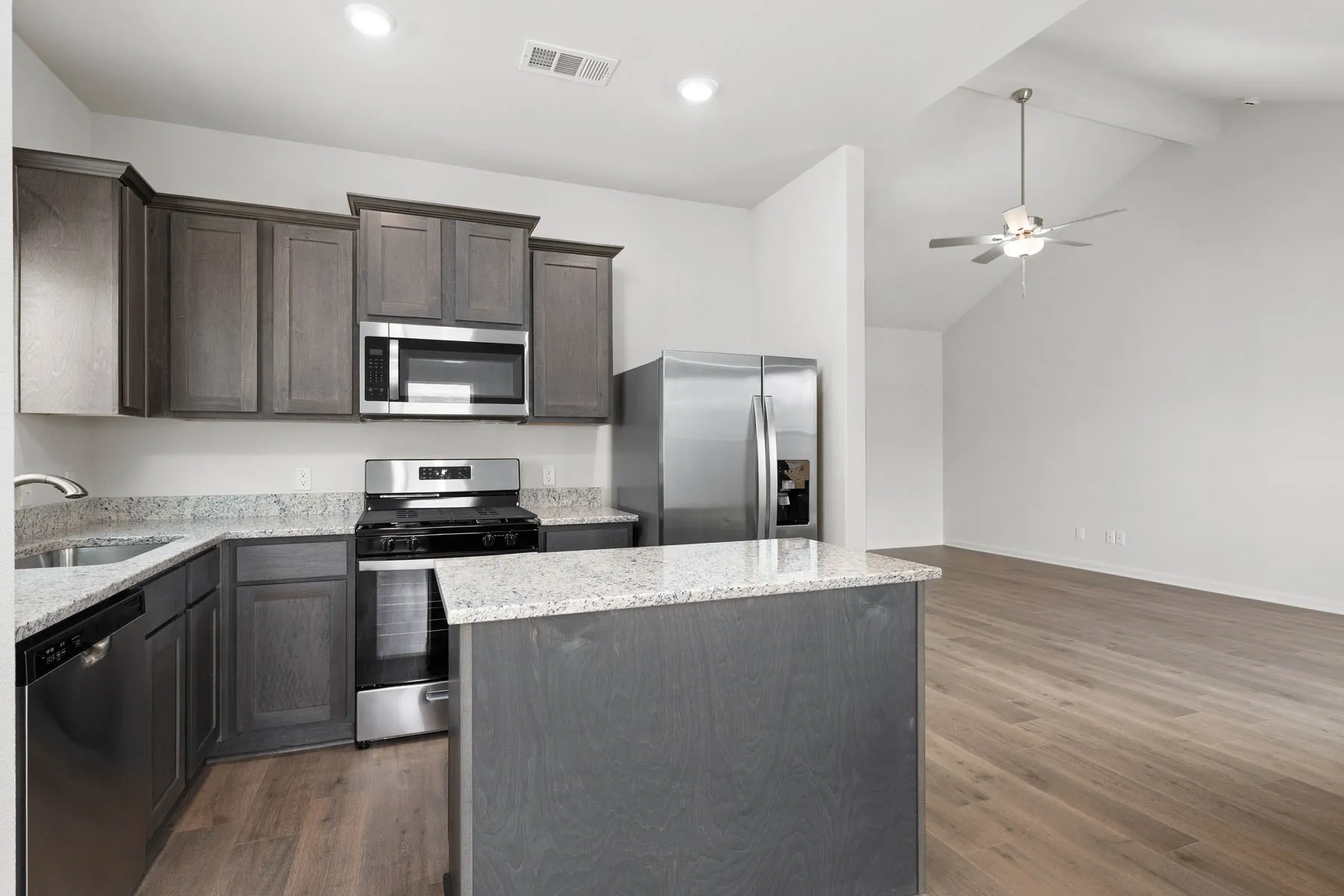 Single Family Residence For Rent in Tarrant County , 9648 Stranton Drive, Fort Worth, Texas 76140, 3 Bedroom, 2 Bathroom, 2 Garage spaces, 1,600 Sqft, built in 2026, mls#21372267, Real Estate Agent in Fort Worth, Homes For Rent in Tarrant county, Homes For Rent in Fort Worth, Realtor in Fort Worth Texas, Real Estate Brokerage Independent Realty Texas, Luminita Cordes Realtor