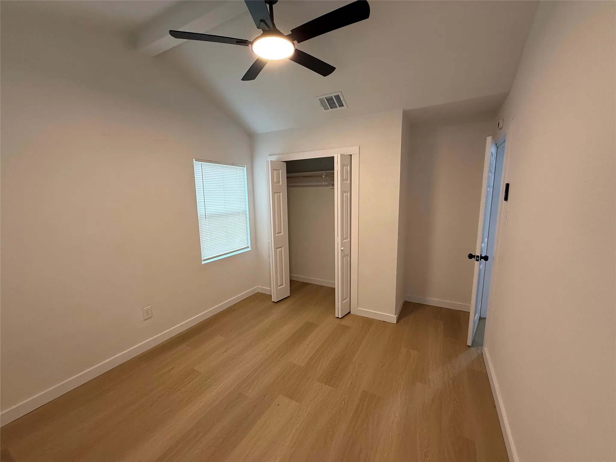 Single Family Residence For Rent in Dallas County , 1918 Proctor Drive, Grand Prairie, Texas 75051, 4 Bedroom, 2 Bathroom, Garage spaces, 1,690 Sqft, built in 1956, mls#21372269, Real Estate Agent in Grand Prairie, Homes For Rent in Dallas county, Homes For Rent in Grand Prairie, Realtor in Grand Prairie Texas, Real Estate Brokerage Independent Realty Texas, Luminita Cordes Realtor