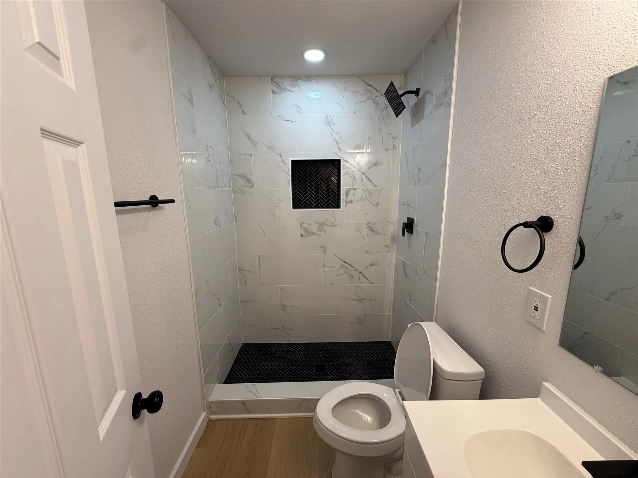 Single Family Residence For Rent in Dallas County , 1918 Proctor Drive, Grand Prairie, Texas 75051, 4 Bedroom, 2 Bathroom, Garage spaces, 1,690 Sqft, built in 1956, mls#21372269, Real Estate Agent in Grand Prairie, Homes For Rent in Dallas county, Homes For Rent in Grand Prairie, Realtor in Grand Prairie Texas, Real Estate Brokerage Independent Realty Texas, Luminita Cordes Realtor